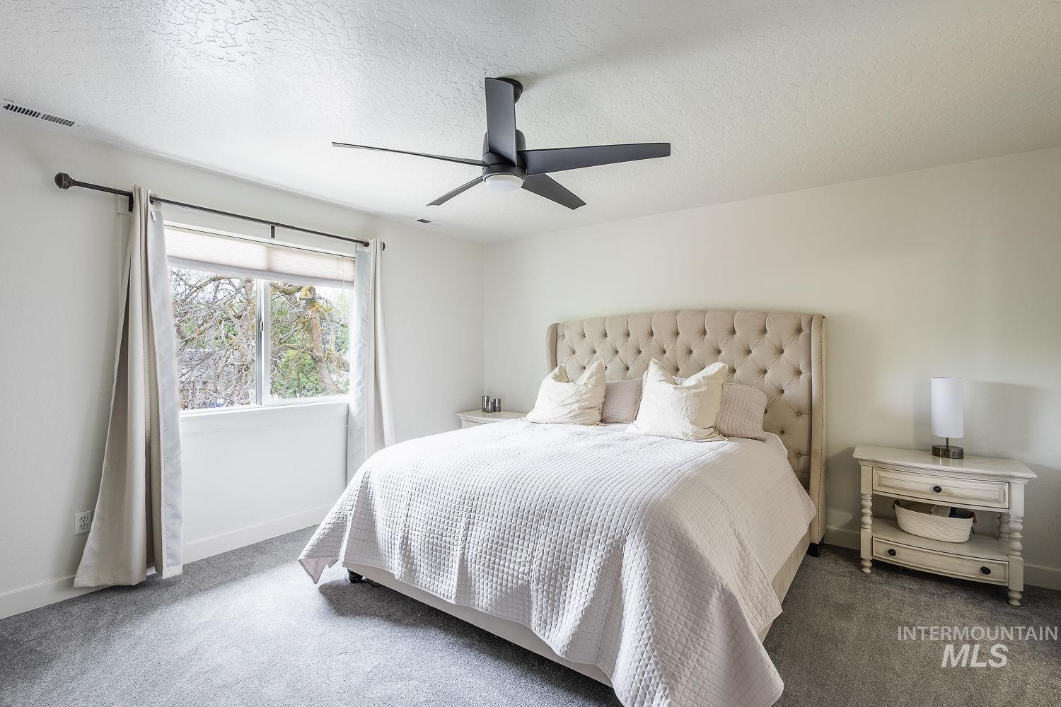 9095 W Dalton Place, Boise, Idaho 83704, 4 Bedrooms, 2.5 Bathrooms, Residential For Sale, Price $579,900,MLS 98983444