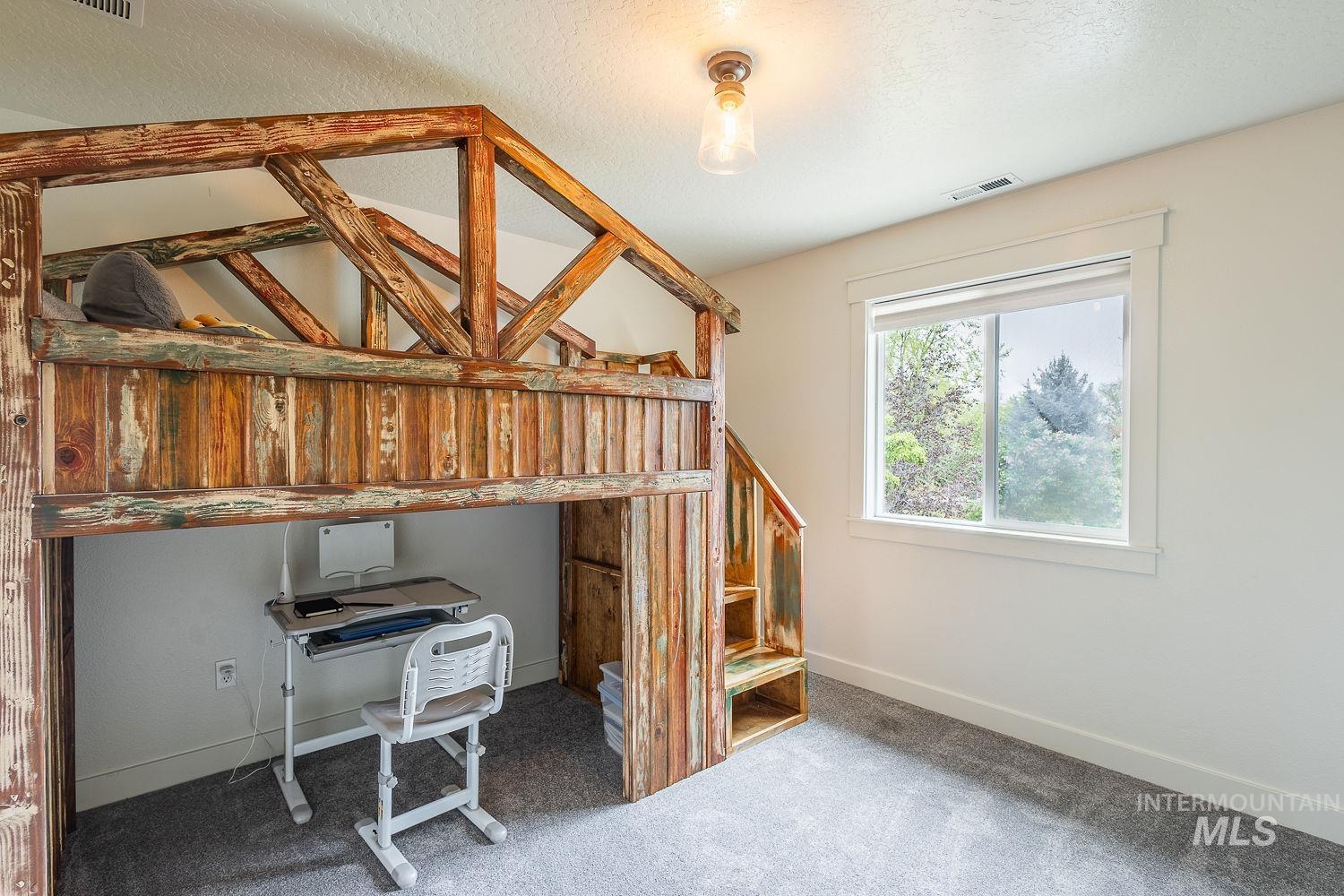 9095 W Dalton Place, Boise, Idaho 83704, 4 Bedrooms, 2.5 Bathrooms, Residential For Sale, Price $579,900,MLS 98983444