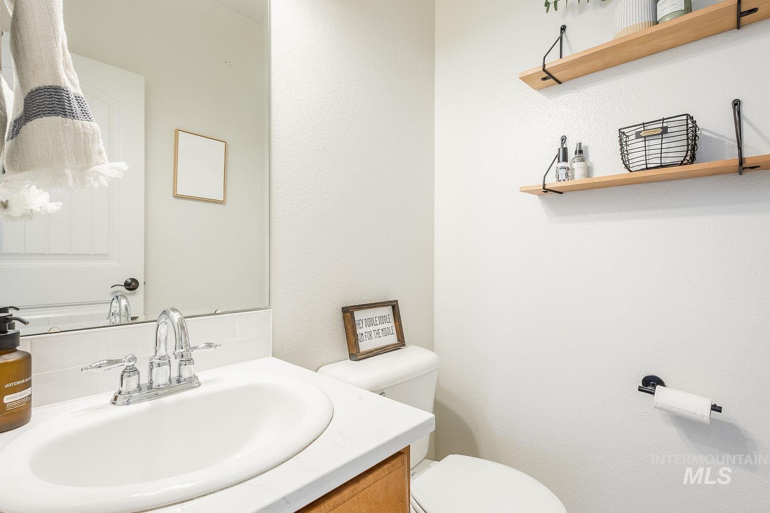 9095 W Dalton Place, Boise, Idaho 83704, 4 Bedrooms, 2.5 Bathrooms, Residential For Sale, Price $579,900,MLS 98983444