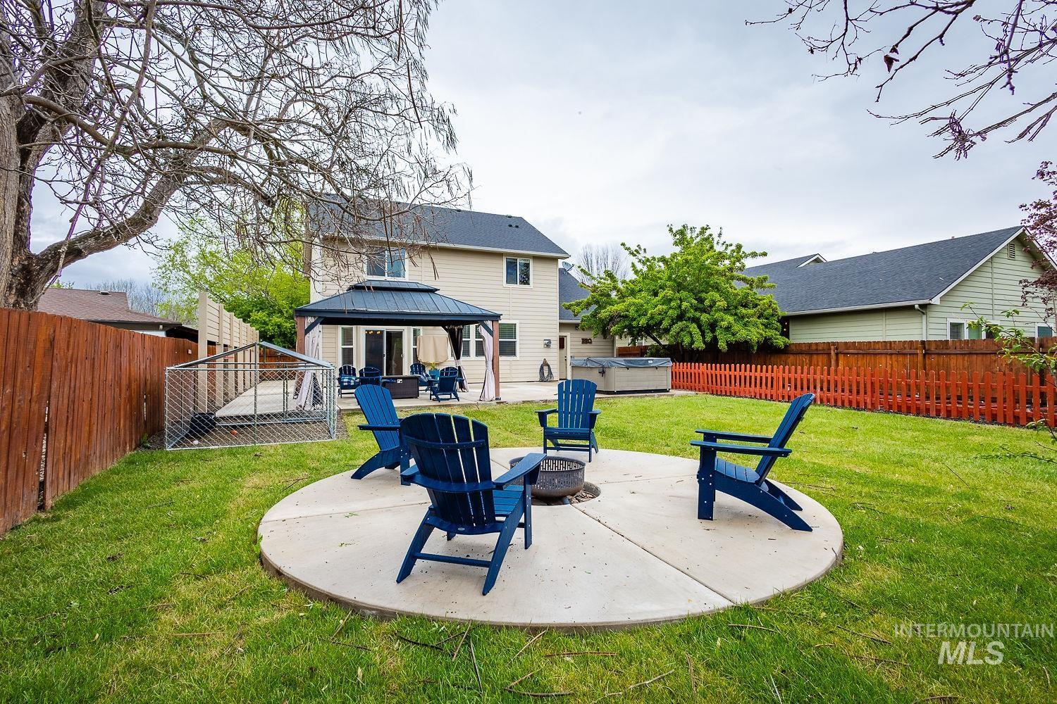 9095 W Dalton Place, Boise, Idaho 83704, 4 Bedrooms, 2.5 Bathrooms, Residential For Sale, Price $579,900,MLS 98983444