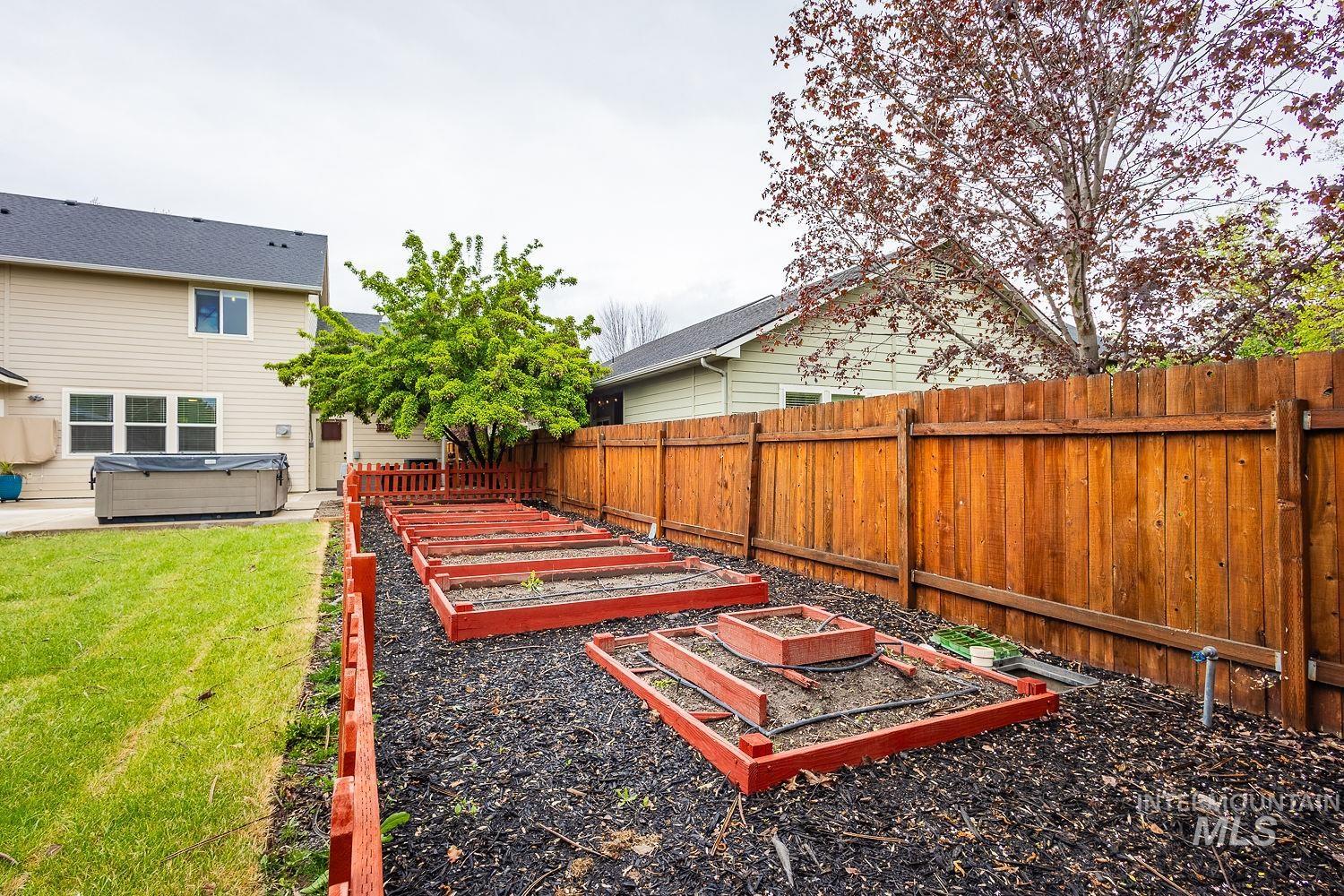 9095 W Dalton Place, Boise, Idaho 83704, 4 Bedrooms, 2.5 Bathrooms, Residential For Sale, Price $579,900,MLS 98983444