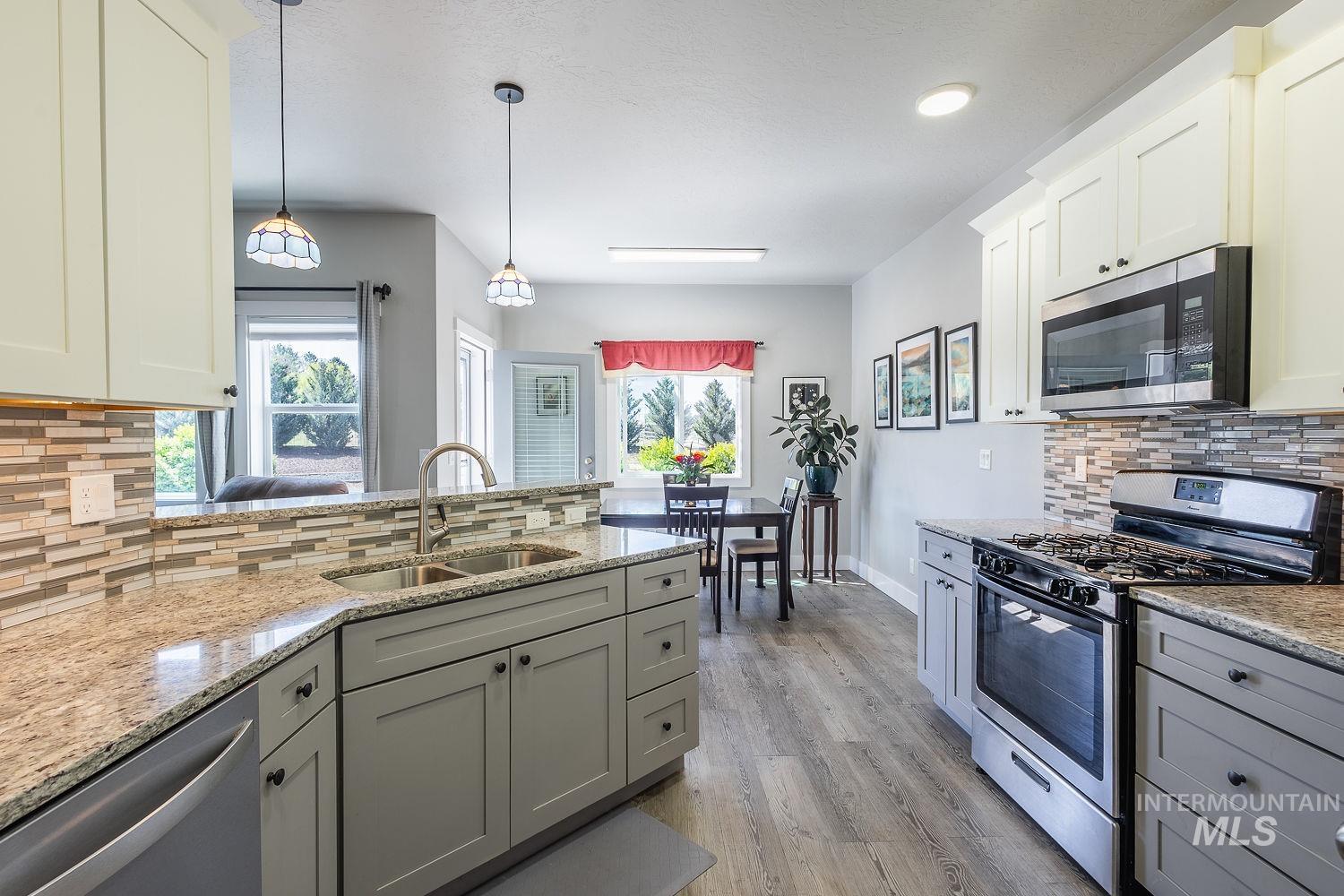 2380 Vista Ave., Payette, Idaho 83661, 3 Bedrooms, 2 Bathrooms, Residential For Sale, Price $429,900,MLS 98983445