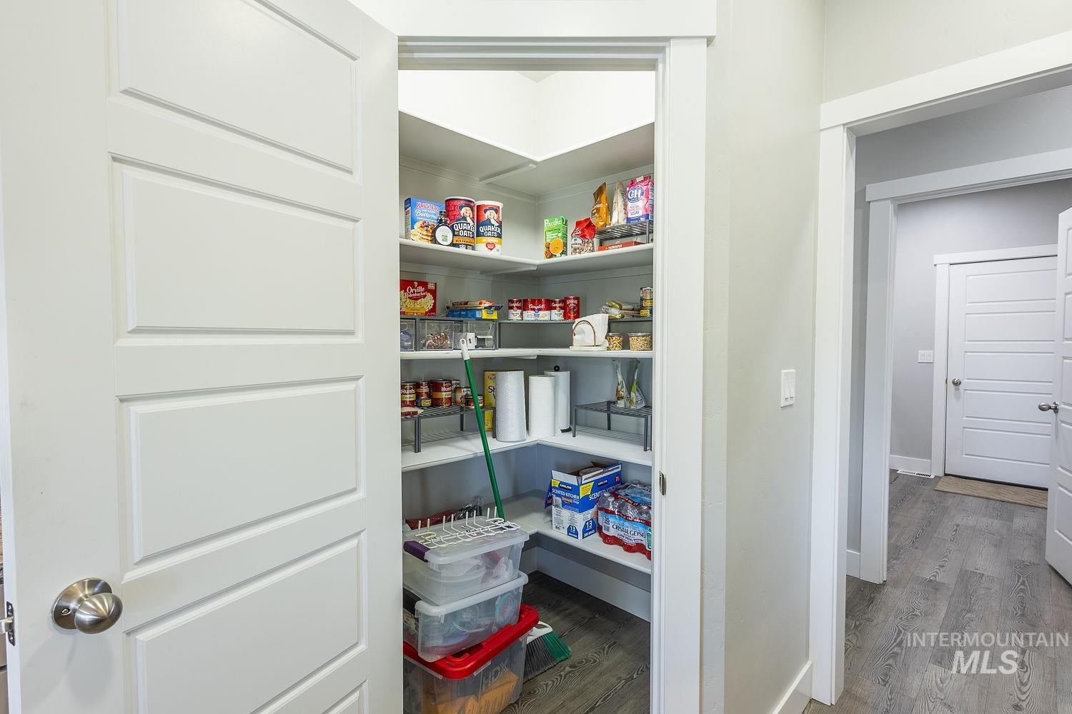 2380 Vista Ave., Payette, Idaho 83661, 3 Bedrooms, 2 Bathrooms, Residential For Sale, Price $429,900,MLS 98983445