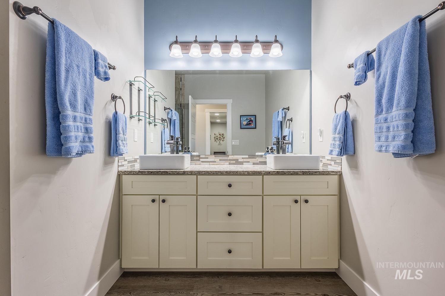 2380 Vista Ave., Payette, Idaho 83661, 3 Bedrooms, 2 Bathrooms, Residential For Sale, Price $429,900,MLS 98983445