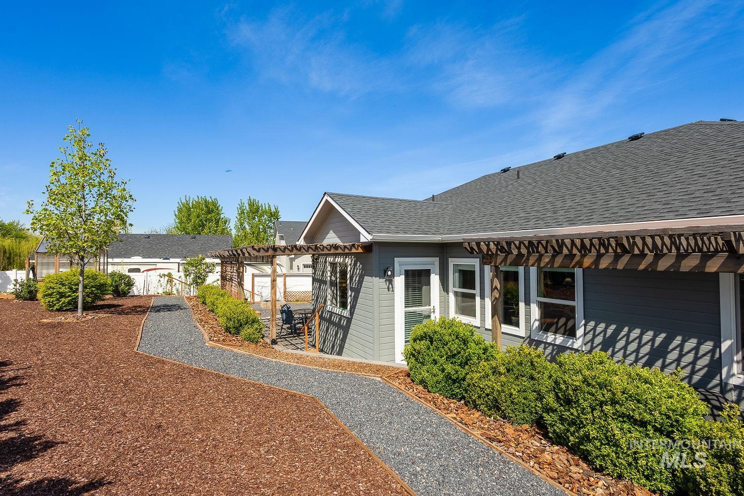 2380 Vista Ave., Payette, Idaho 83661, 3 Bedrooms, 2 Bathrooms, Residential For Sale, Price $429,900,MLS 98983445