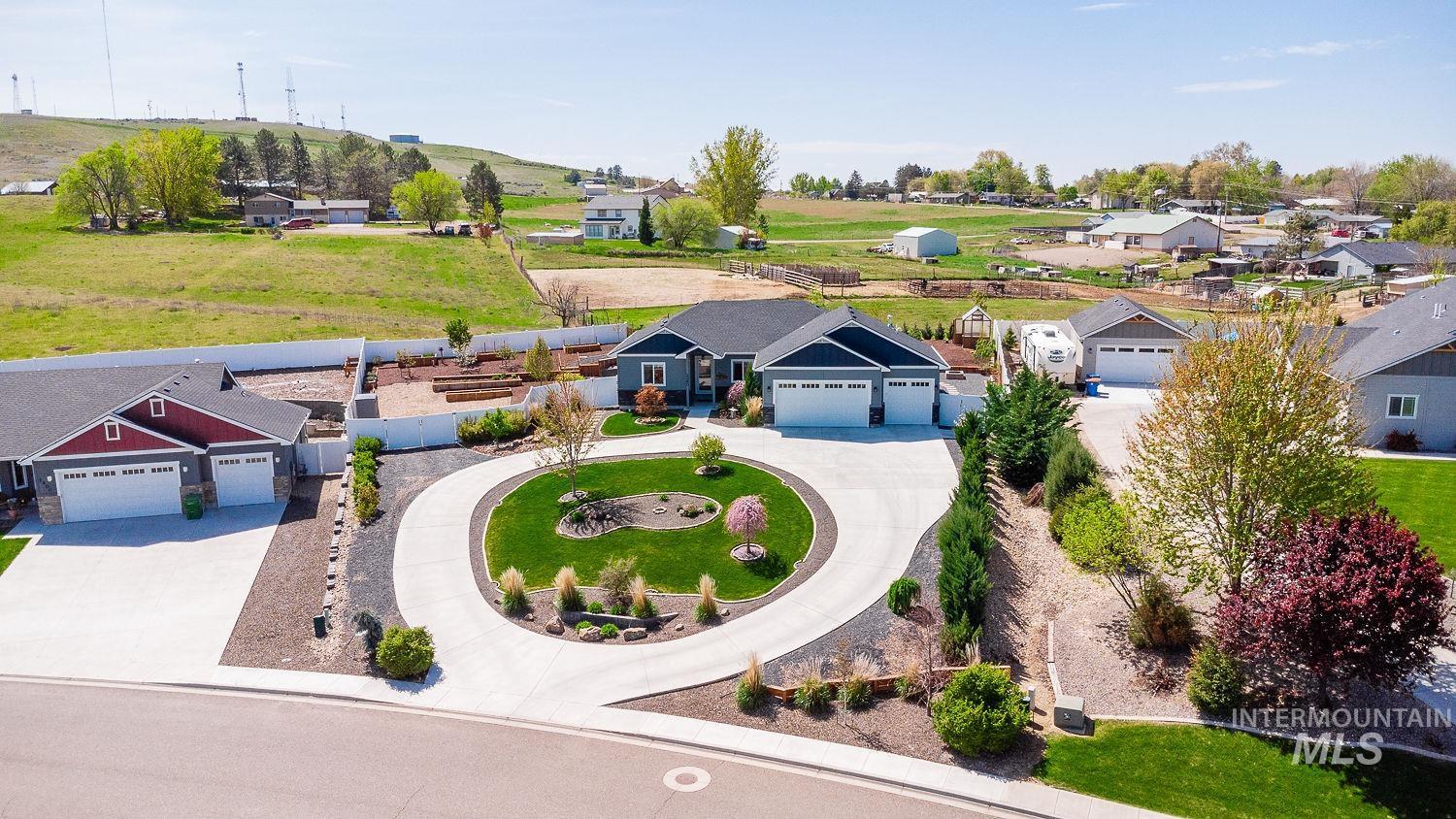 2380 Vista Ave., Payette, Idaho 83661, 3 Bedrooms, 2 Bathrooms, Residential For Sale, Price $429,900,MLS 98983445