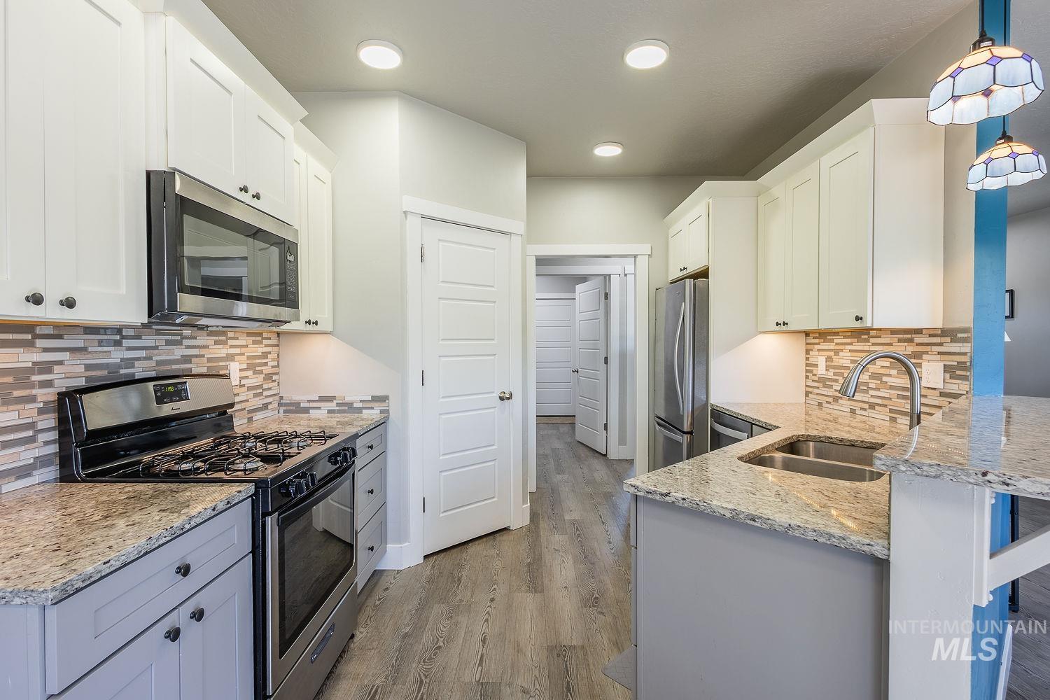 2380 Vista Ave., Payette, Idaho 83661, 3 Bedrooms, 2 Bathrooms, Residential For Sale, Price $429,900,MLS 98983445