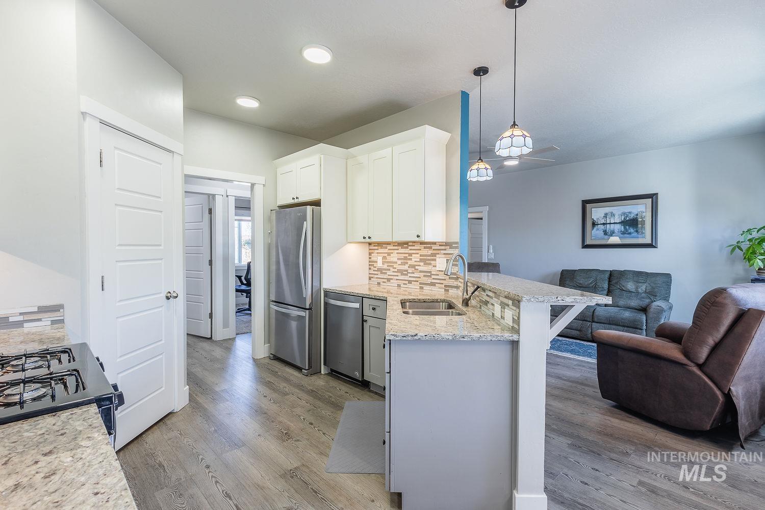 2380 Vista Ave., Payette, Idaho 83661, 3 Bedrooms, 2 Bathrooms, Residential For Sale, Price $429,900,MLS 98983445