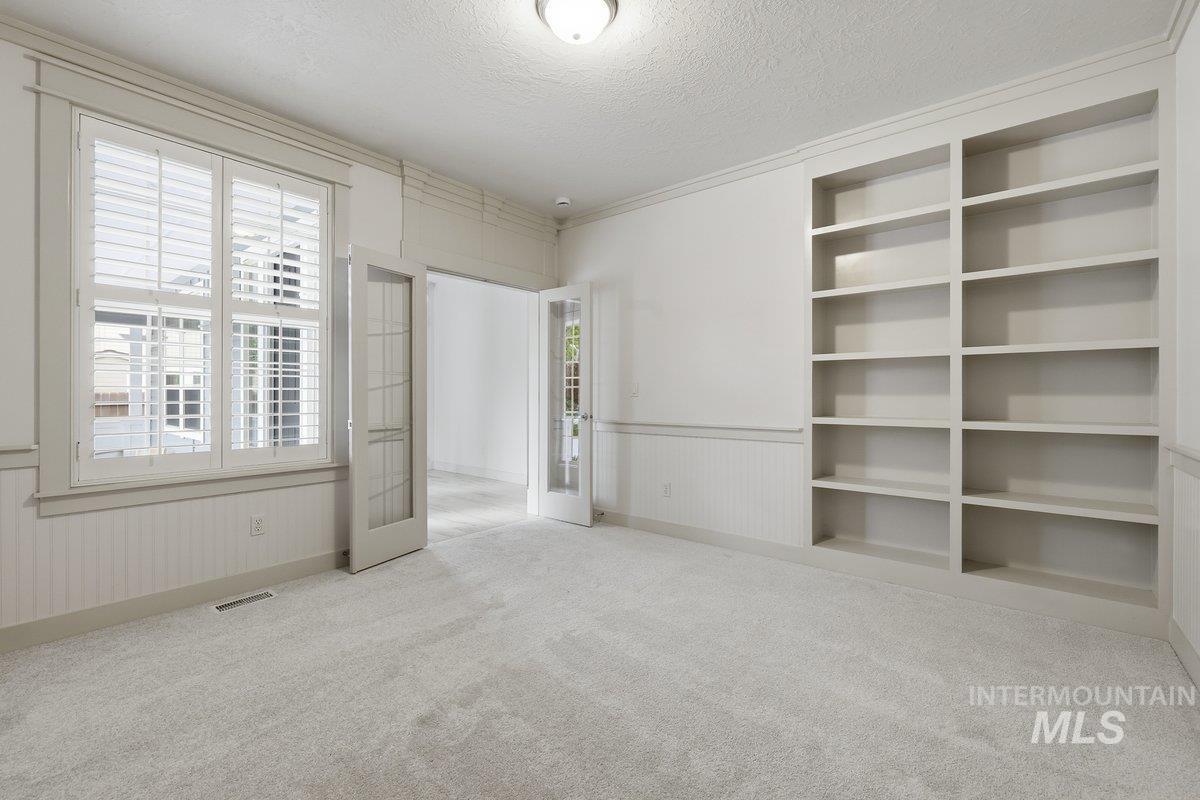 918 N Caledonia Place, Eagle, Idaho 83616, 4 Bedrooms, 2.5 Bathrooms, Residential For Sale, Price $879,900, 98983447