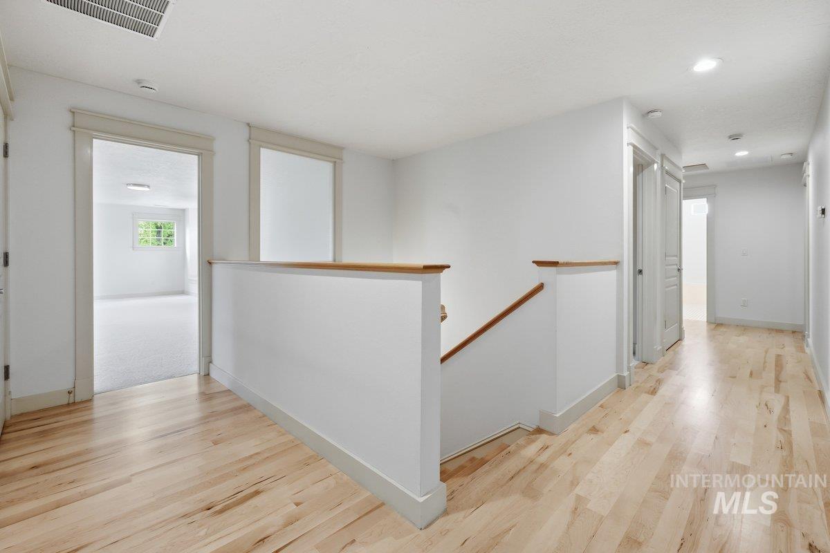 918 N Caledonia Place, Eagle, Idaho 83616, 4 Bedrooms, 2.5 Bathrooms, Residential For Sale, Price $879,900, 98983447