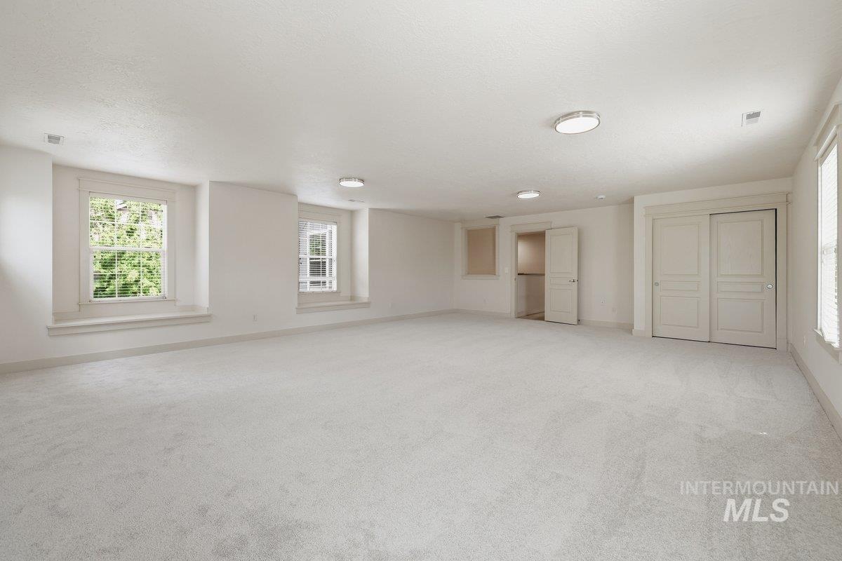 918 N Caledonia Place, Eagle, Idaho 83616, 4 Bedrooms, 2.5 Bathrooms, Residential For Sale, Price $879,900, 98983447