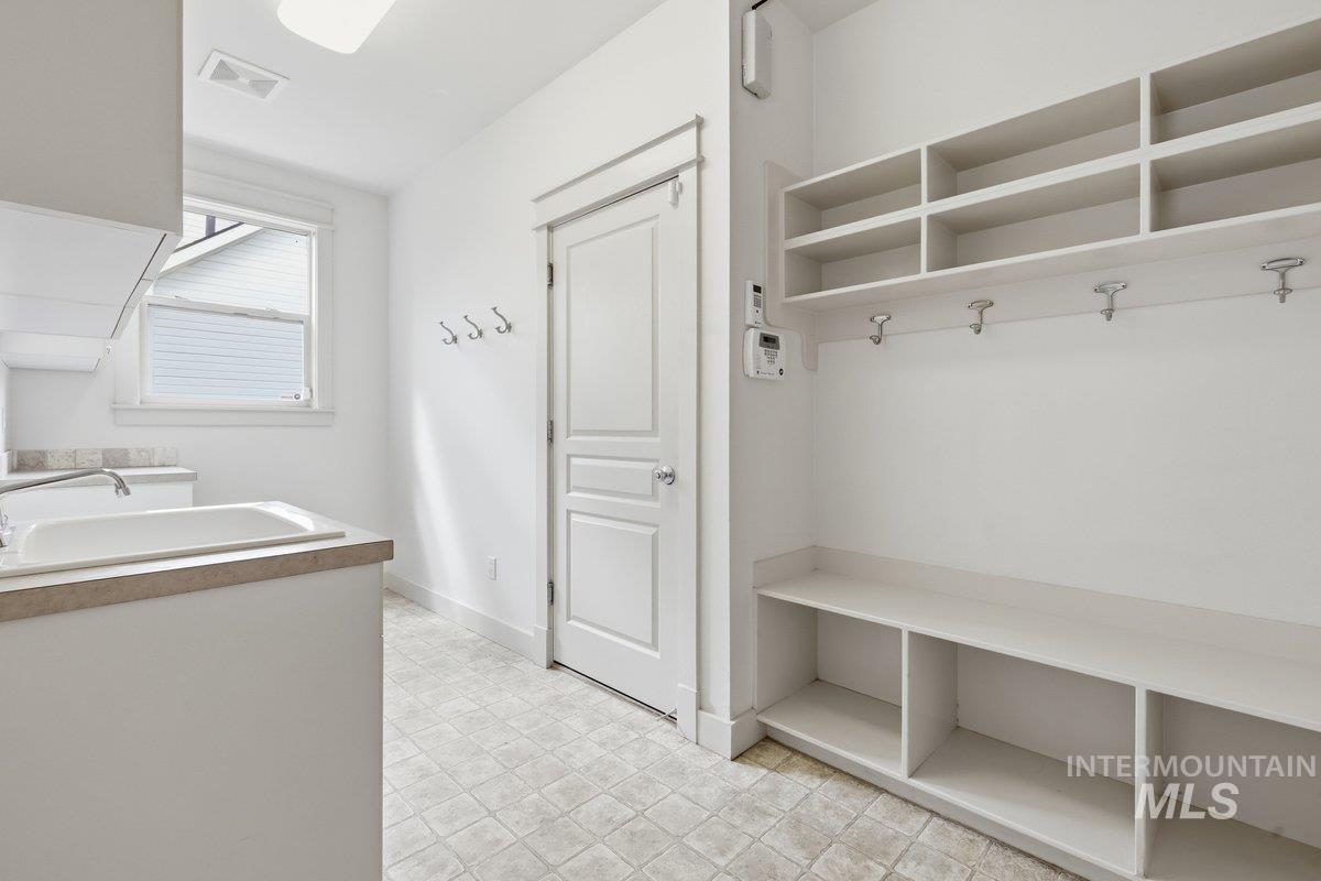 918 N Caledonia Place, Eagle, Idaho 83616, 4 Bedrooms, 2.5 Bathrooms, Residential For Sale, Price $879,900, 98983447