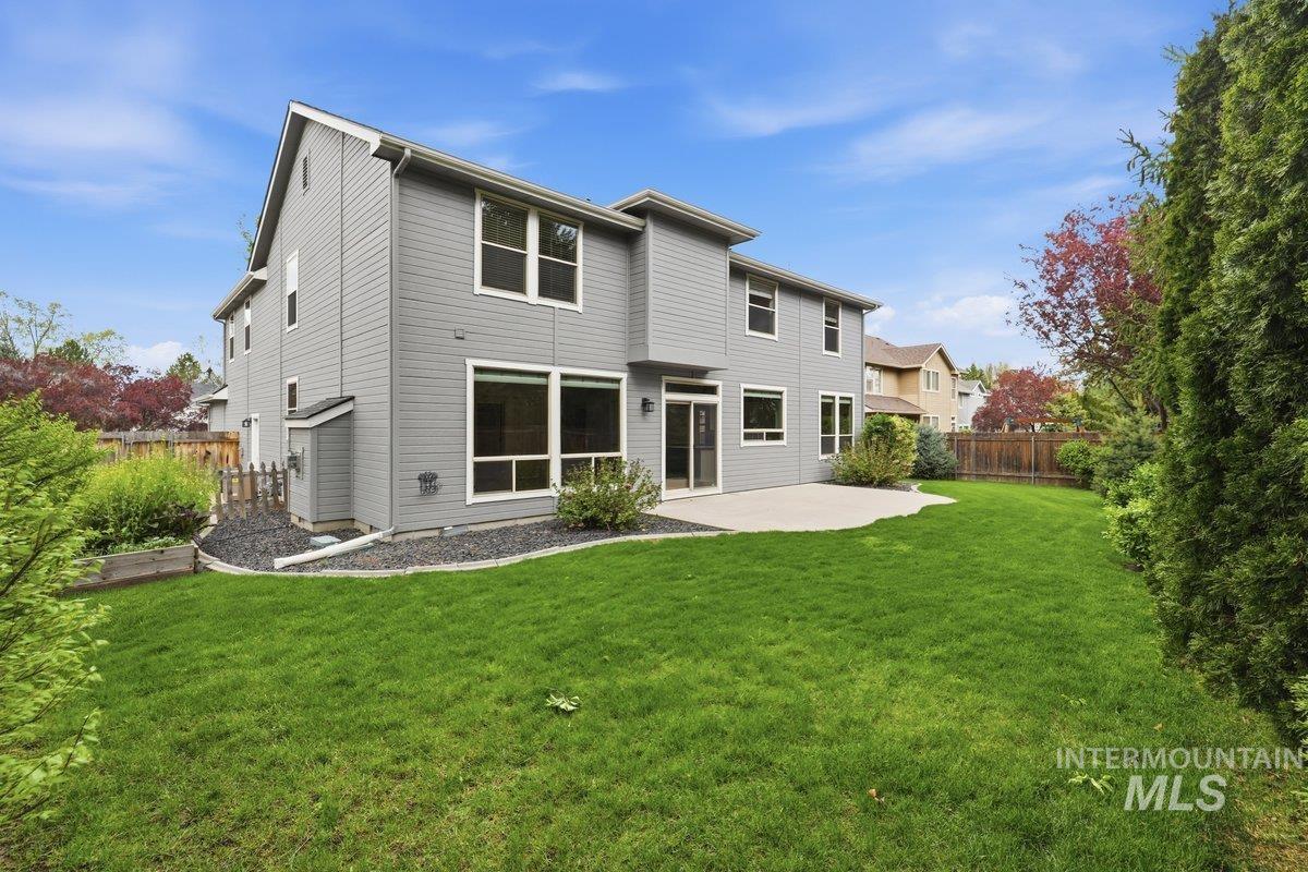 918 N Caledonia Place, Eagle, Idaho 83616, 4 Bedrooms, 2.5 Bathrooms, Residential For Sale, Price $879,900, 98983447