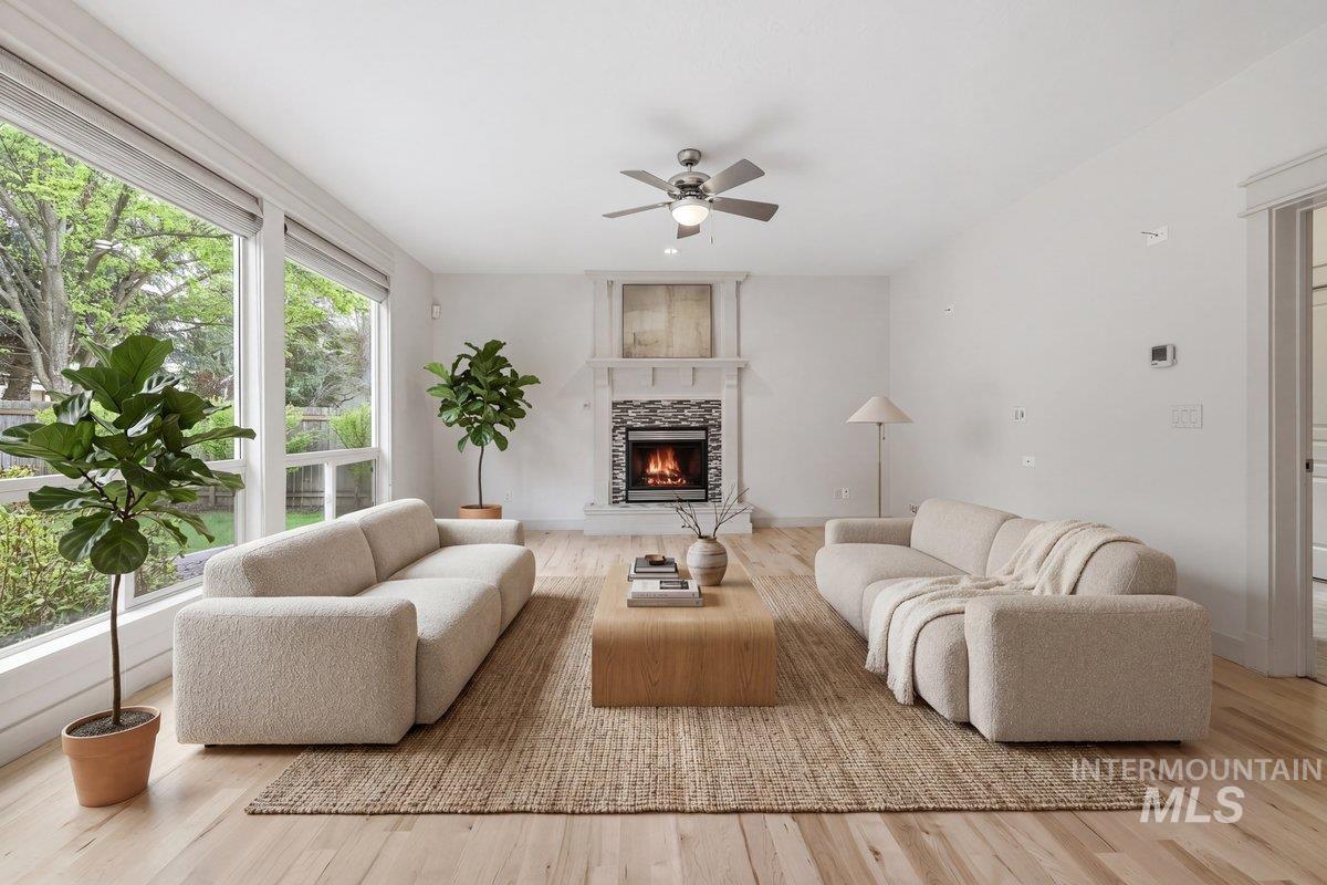 918 N Caledonia Place, Eagle, Idaho 83616, 4 Bedrooms, 2.5 Bathrooms, Residential For Sale, Price $879,900, 98983447