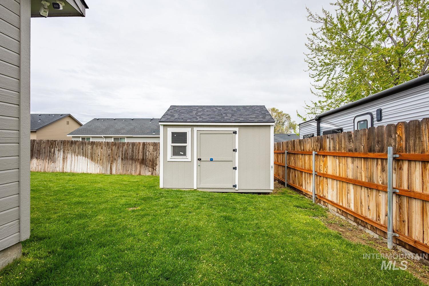 3465 S Payette River, Nampa, Idaho 83686, 3 Bedrooms, 2 Bathrooms, Residential For Sale, Price $385,500,MLS 98983450