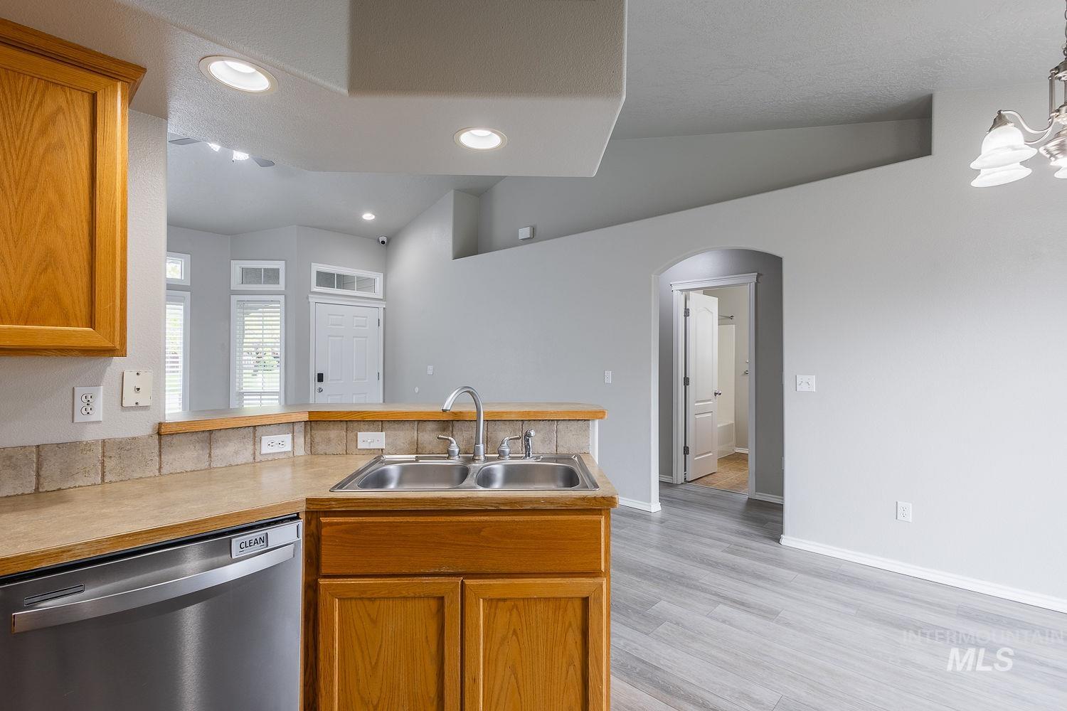 3465 S Payette River, Nampa, Idaho 83686, 3 Bedrooms, 2 Bathrooms, Residential For Sale, Price $385,500,MLS 98983450