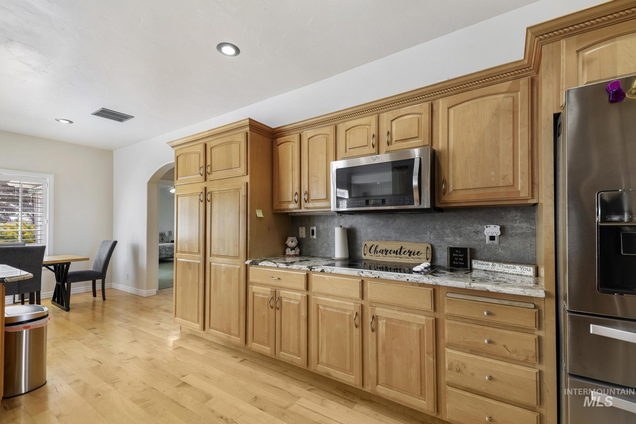 2506 E 3707 N, Twin Falls, Idaho 83301, 3 Bedrooms, 3 Bathrooms, Residential For Sale, Price $639,900,MLS 98983451