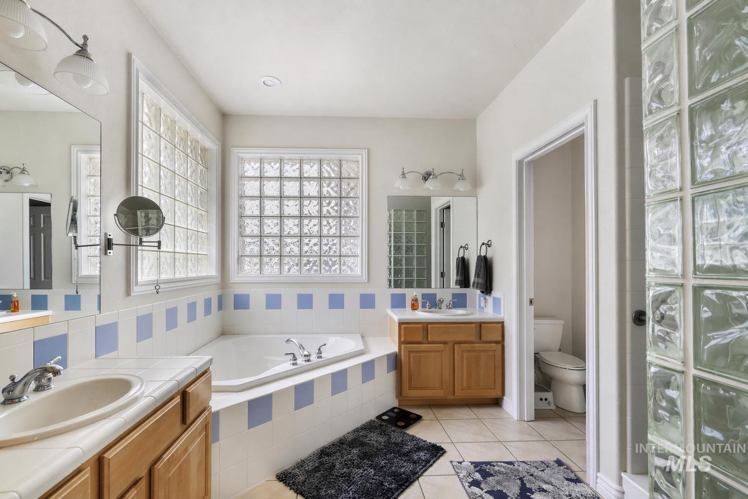 2506 E 3707 N, Twin Falls, Idaho 83301, 3 Bedrooms, 3 Bathrooms, Residential For Sale, Price $639,900,MLS 98983451