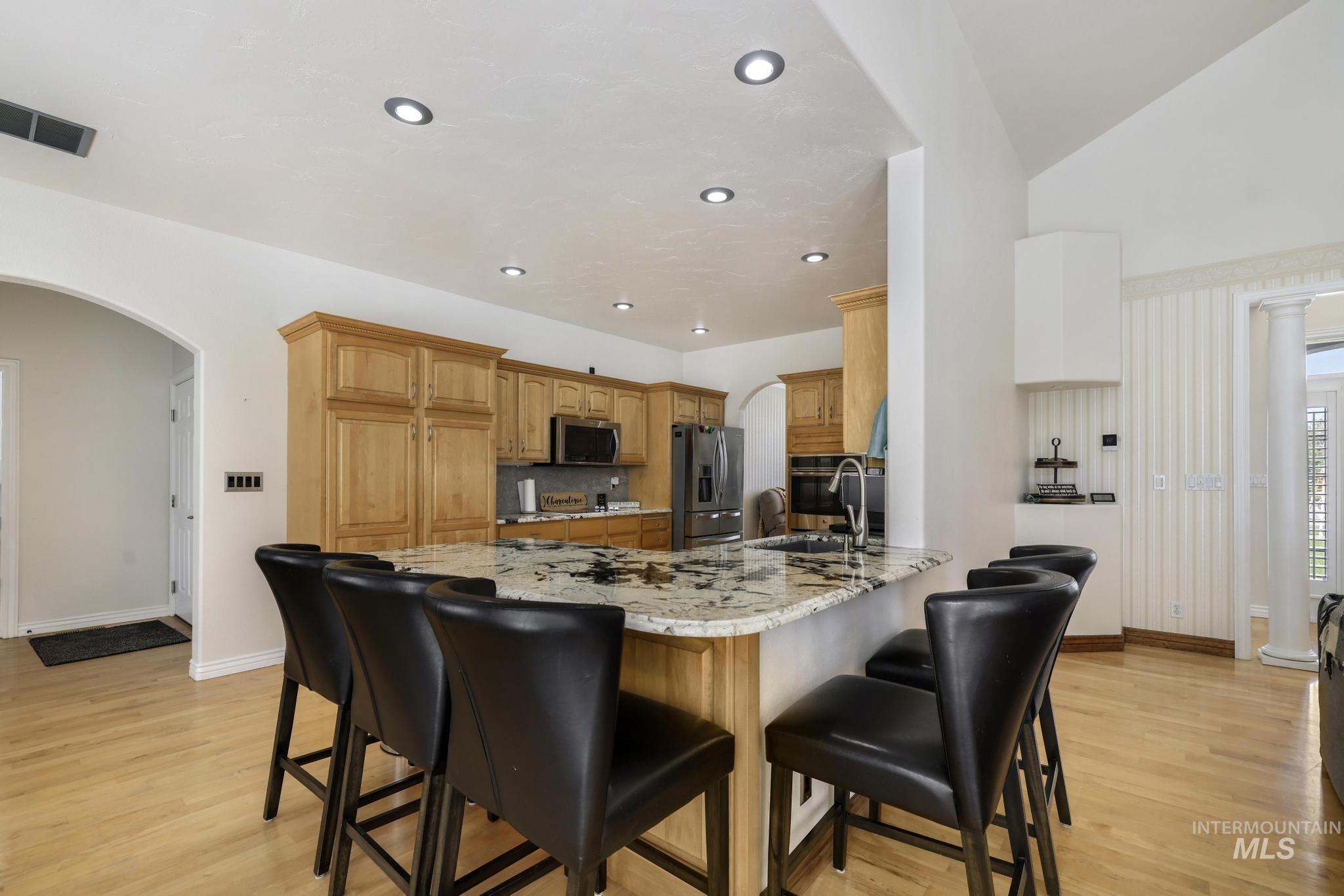 2506 E 3707 N, Twin Falls, Idaho 83301, 3 Bedrooms, 3 Bathrooms, Residential For Sale, Price $639,900,MLS 98983451