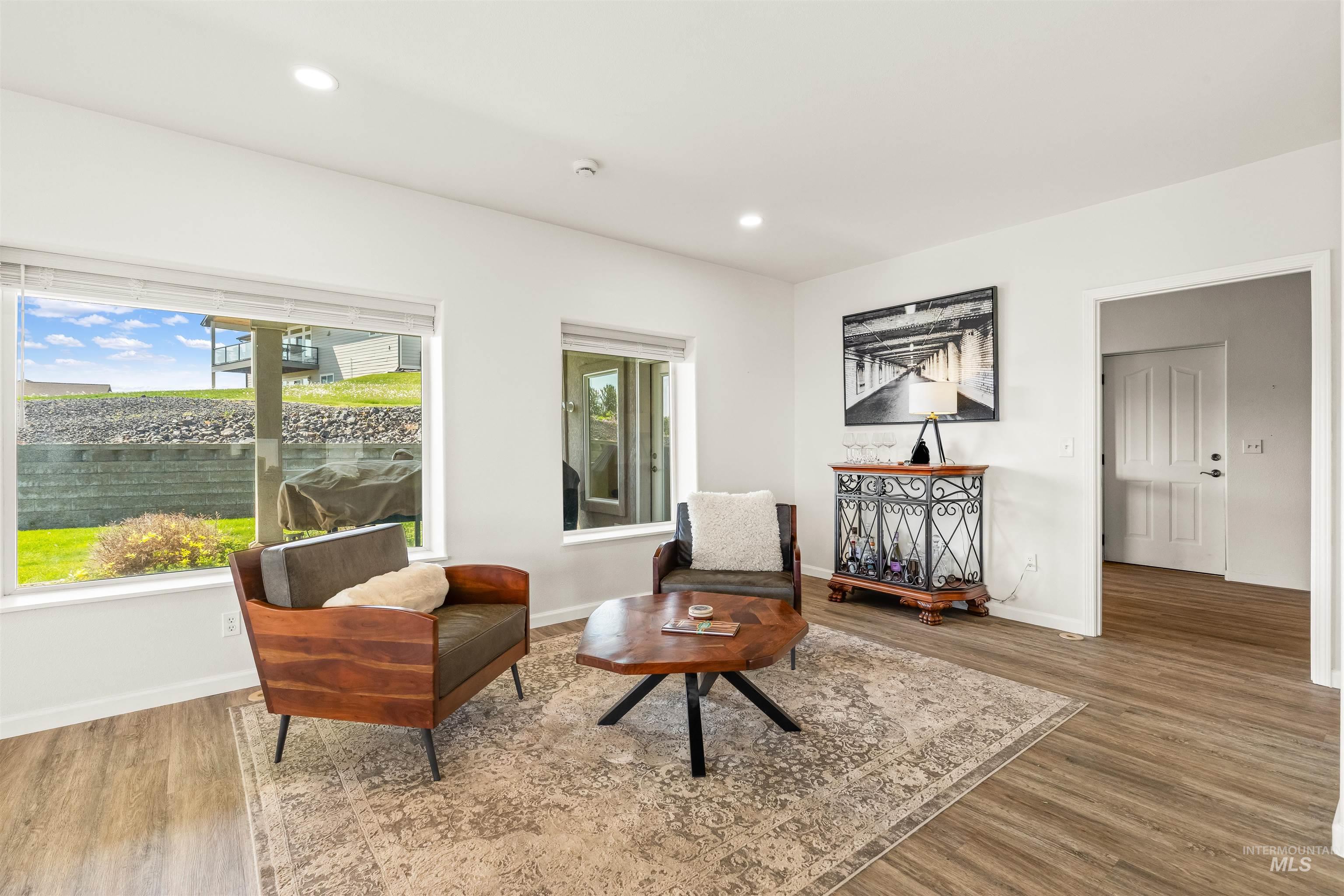 2940 Dove Place, Clarkston, Washington 99403, 3 Bedrooms, 4 Bathrooms, Residential For Sale, Price $899,999, 98983452