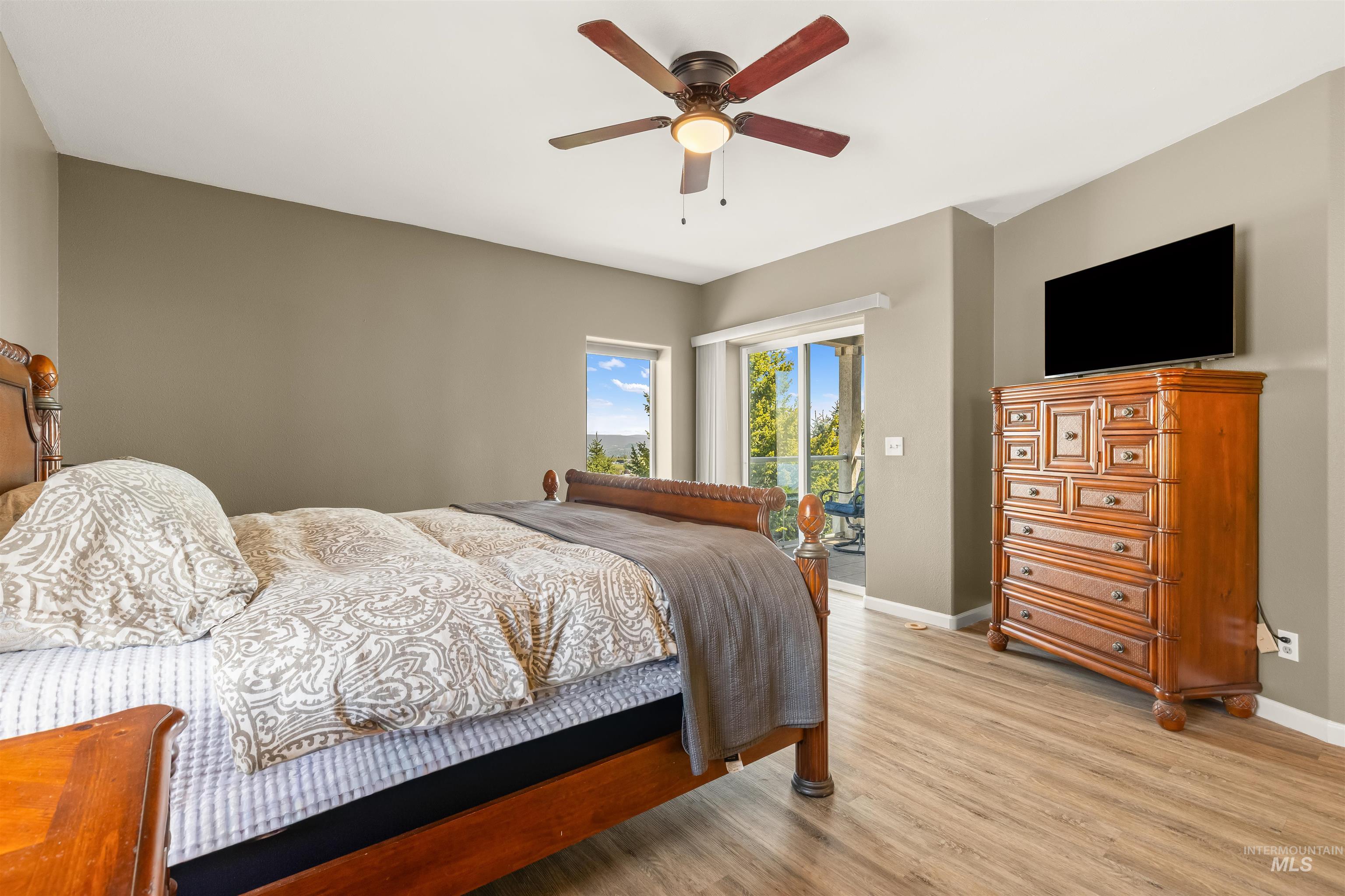 2940 Dove Place, Clarkston, Washington 99403, 3 Bedrooms, 4 Bathrooms, Residential For Sale, Price $899,999, 98983452