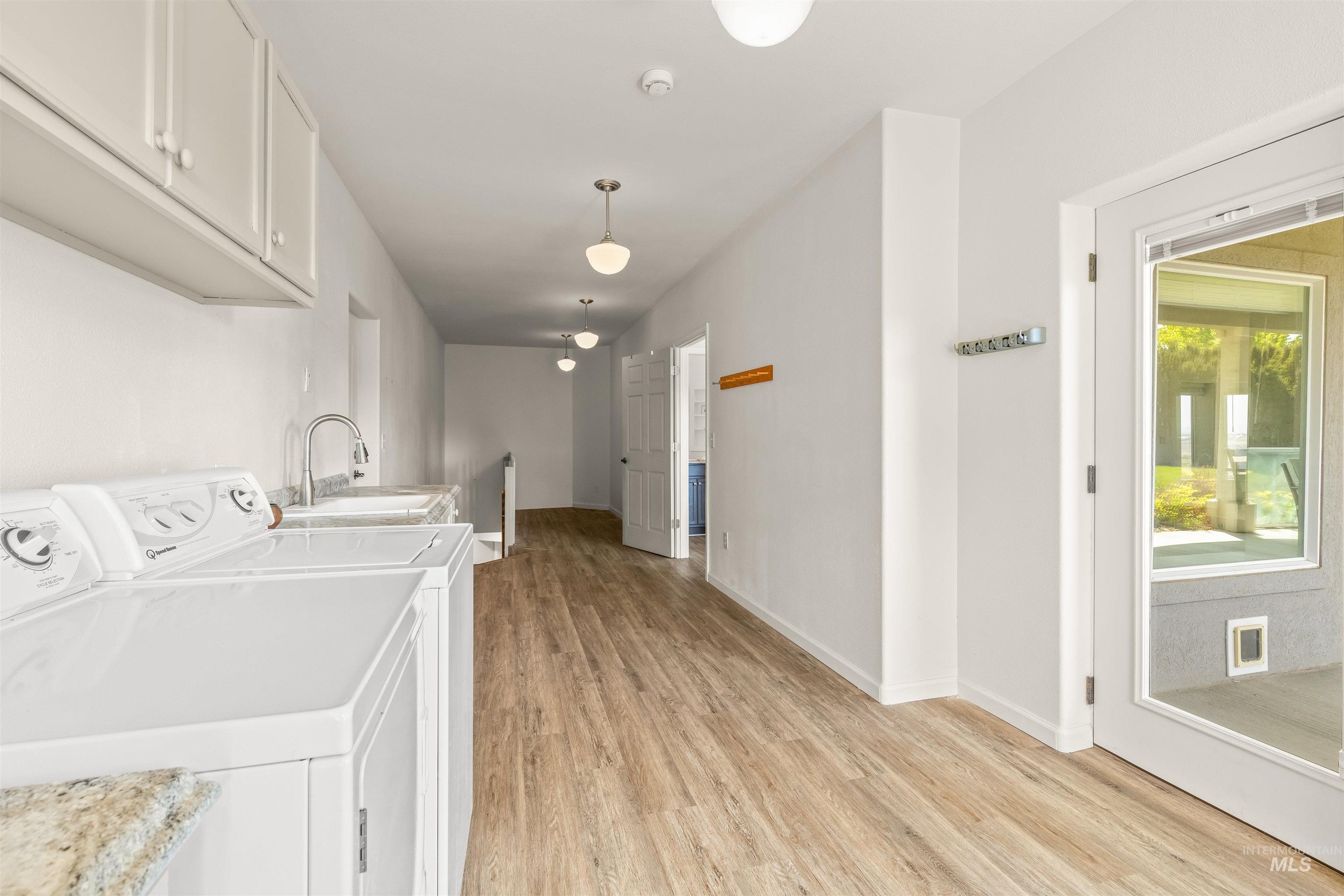 2940 Dove Place, Clarkston, Washington 99403, 3 Bedrooms, 4 Bathrooms, Residential For Sale, Price $899,999, 98983452