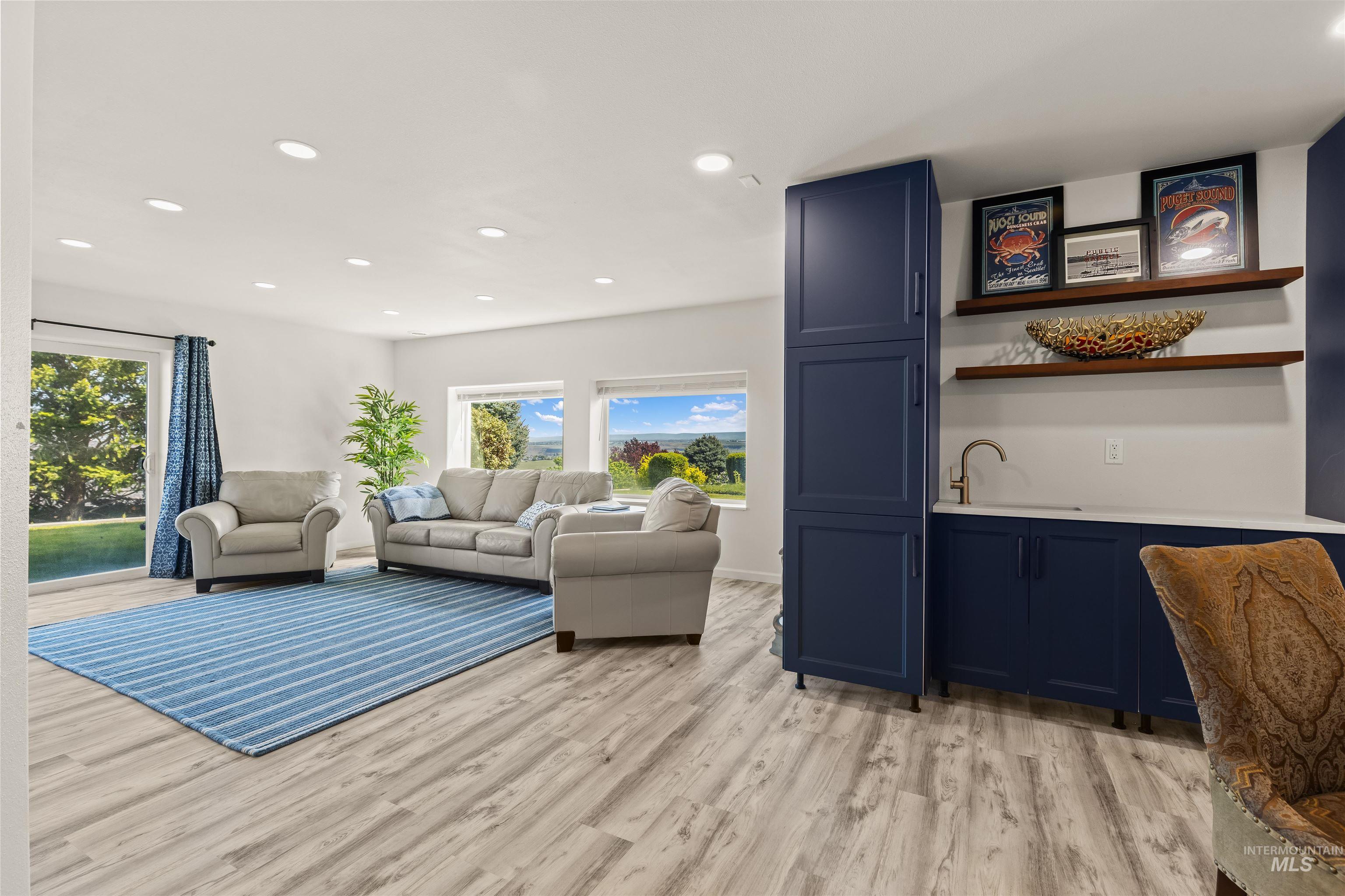 2940 Dove Place, Clarkston, Washington 99403, 3 Bedrooms, 4 Bathrooms, Residential For Sale, Price $899,999, 98983452