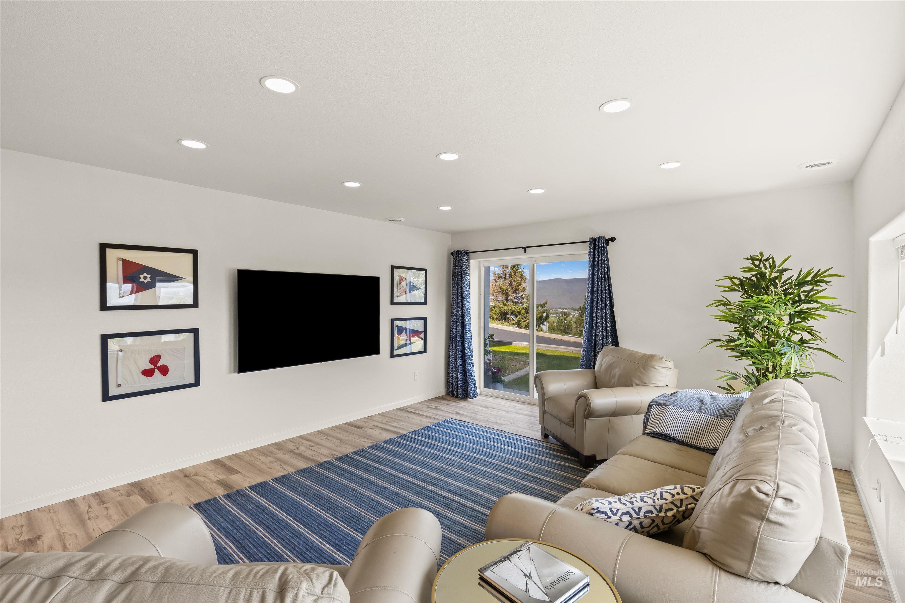 2940 Dove Place, Clarkston, Washington 99403, 3 Bedrooms, 4 Bathrooms, Residential For Sale, Price $899,999, 98983452