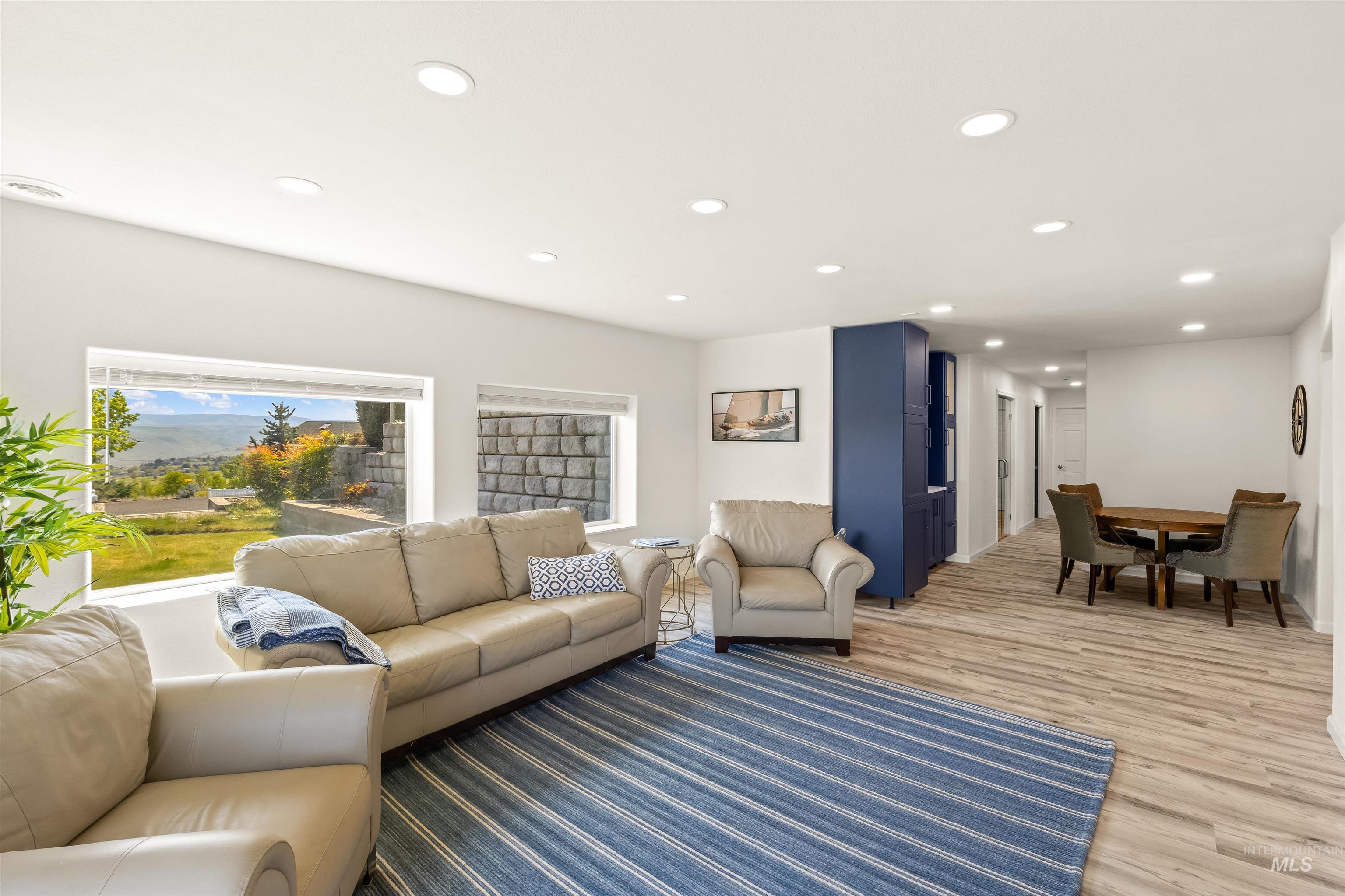 2940 Dove Place, Clarkston, Washington 99403, 3 Bedrooms, 4 Bathrooms, Residential For Sale, Price $899,999, 98983452