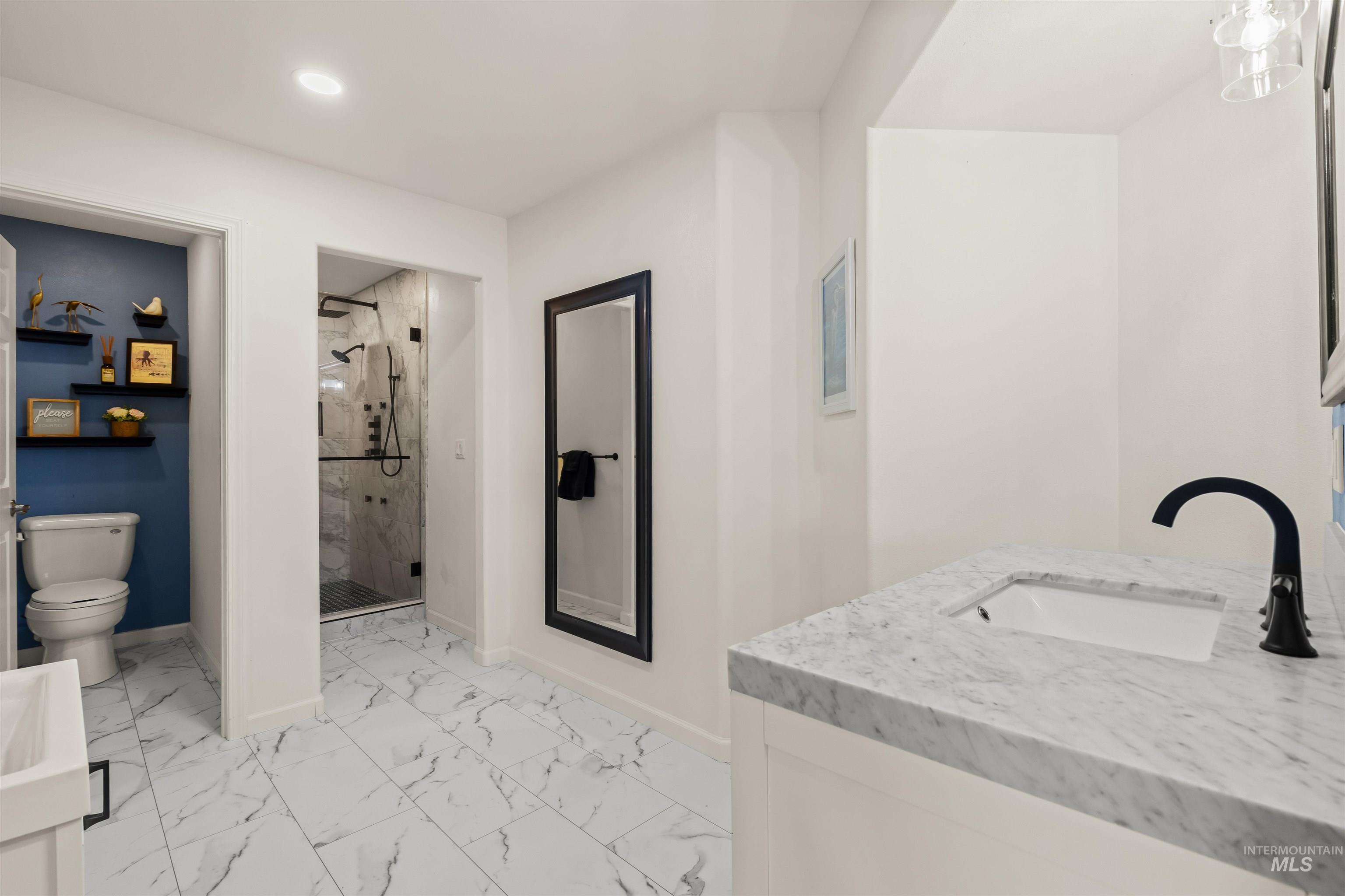 2940 Dove Place, Clarkston, Washington 99403, 3 Bedrooms, 4 Bathrooms, Residential For Sale, Price $899,999, 98983452