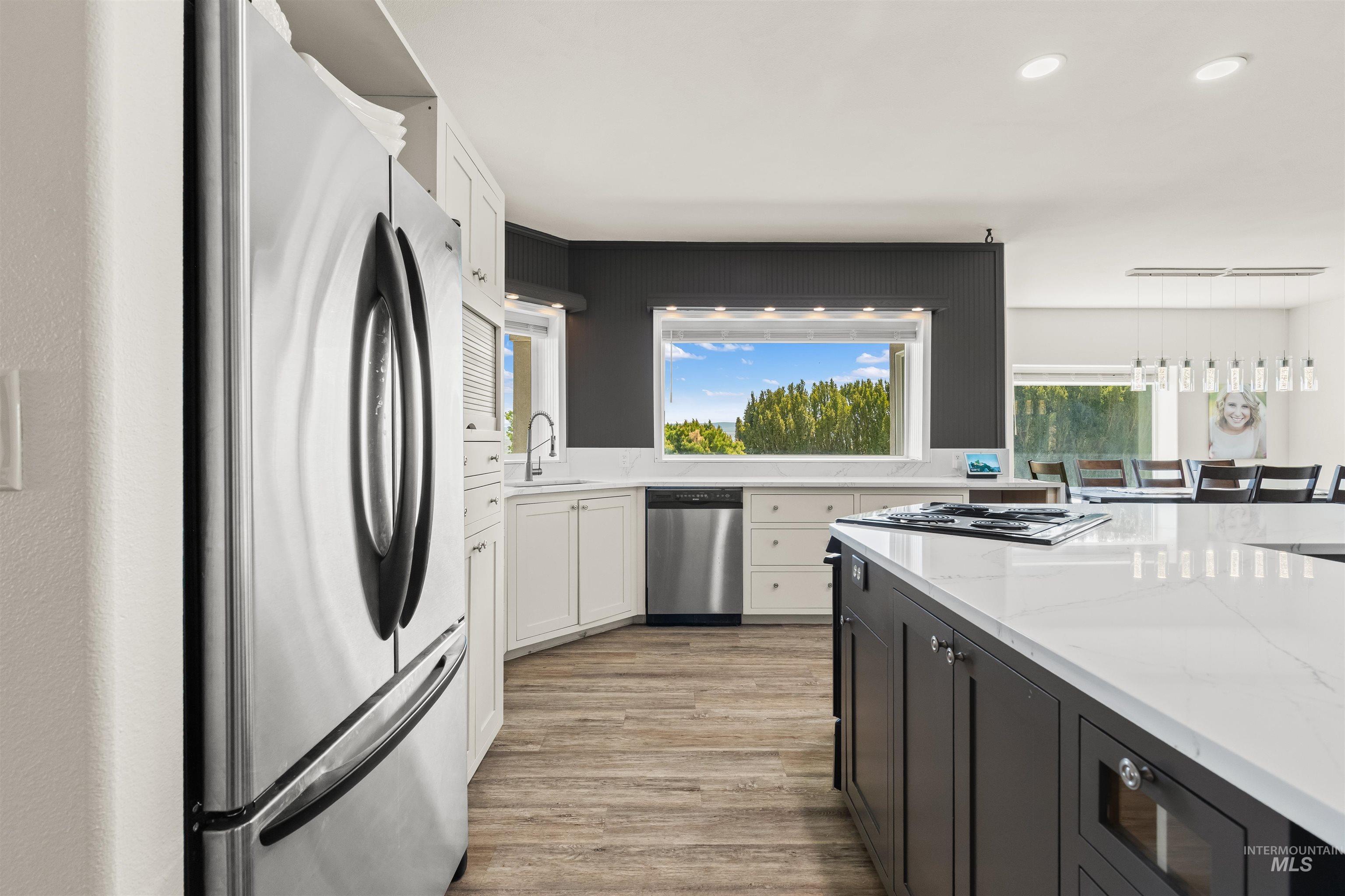 2940 Dove Place, Clarkston, Washington 99403, 3 Bedrooms, 4 Bathrooms, Residential For Sale, Price $899,999, 98983452