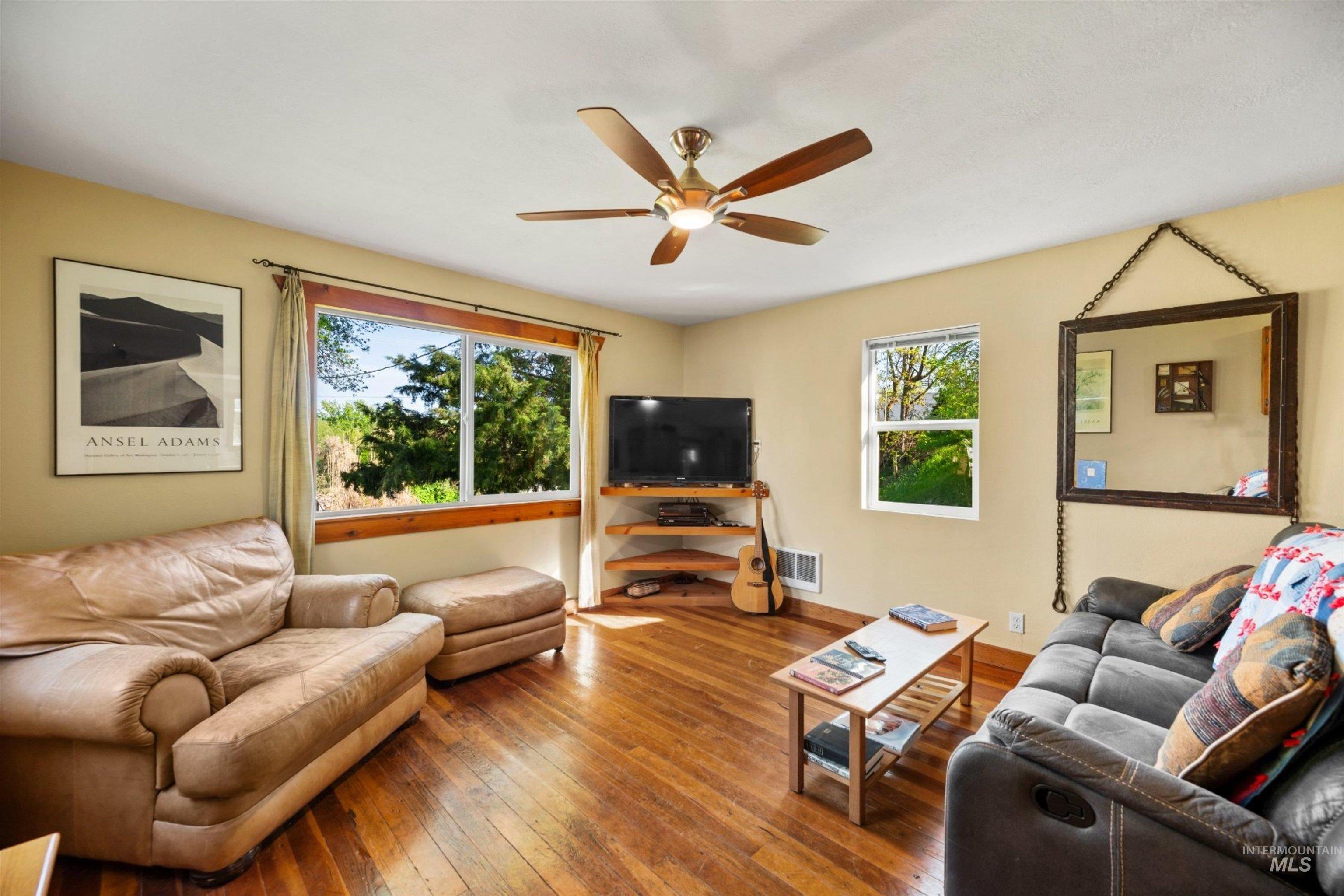 4125 N 36th Street, Boise, Idaho 83703, 2 Bedrooms, 1 Bathroom, Residential For Sale, Price $976,000, 98983453