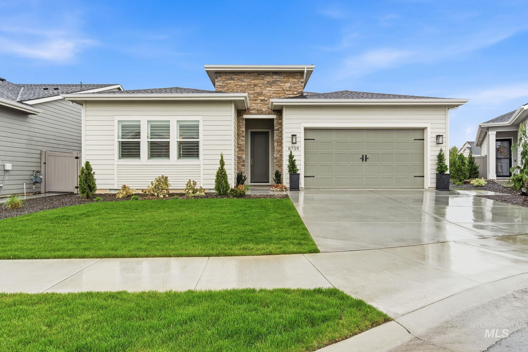 8739 W Pickett Creek St, Star, Idaho 83669, 2 Bedrooms, 2.5 Bathrooms, Residential For Sale, Price $675,000,MLS 98983455