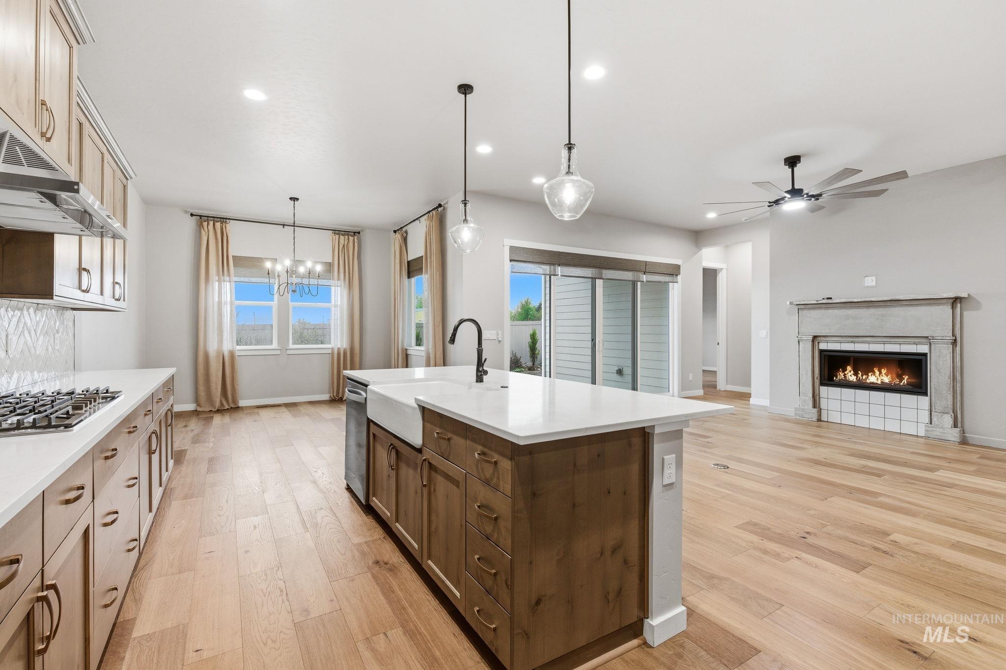 8739 W Pickett Creek St, Star, Idaho 83669, 2 Bedrooms, 2.5 Bathrooms, Residential For Sale, Price $675,000,MLS 98983455