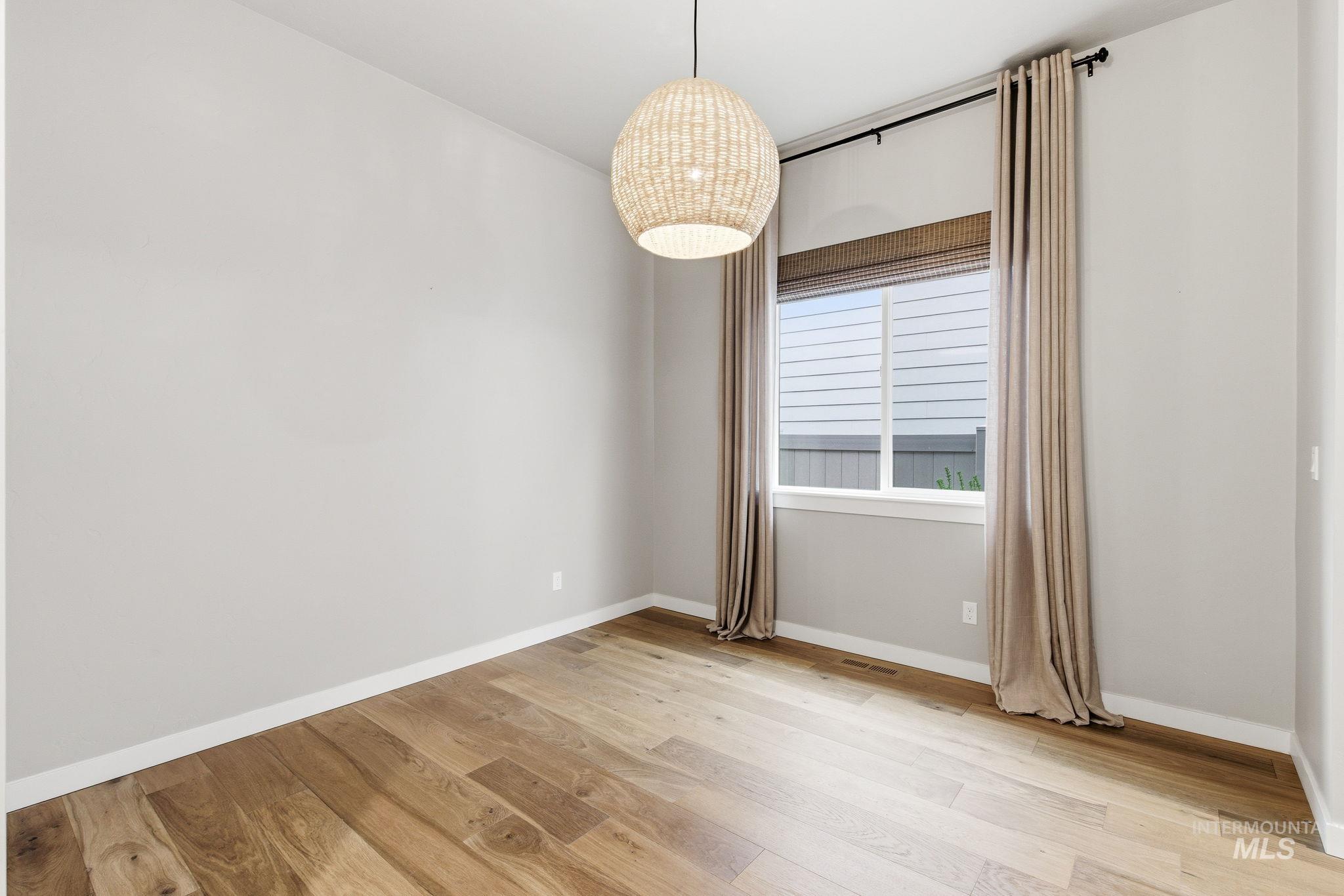 8739 W Pickett Creek St, Star, Idaho 83669, 2 Bedrooms, 2.5 Bathrooms, Residential For Sale, Price $675,000,MLS 98983455