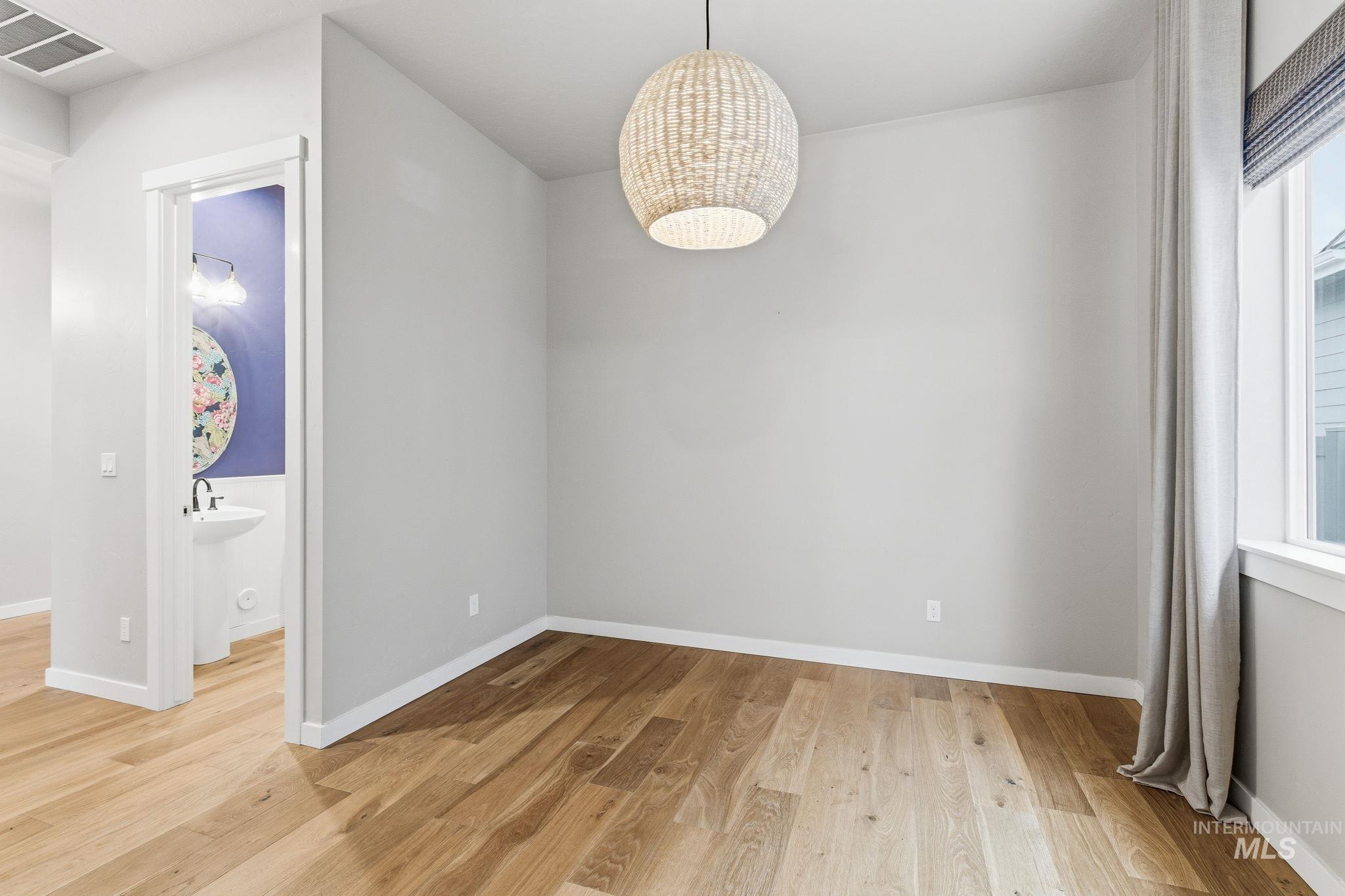 8739 W Pickett Creek St, Star, Idaho 83669, 2 Bedrooms, 2.5 Bathrooms, Residential For Sale, Price $675,000,MLS 98983455