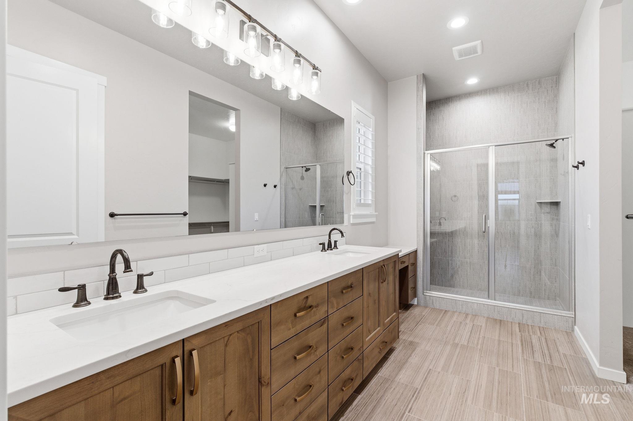 8739 W Pickett Creek St, Star, Idaho 83669, 2 Bedrooms, 2.5 Bathrooms, Residential For Sale, Price $675,000,MLS 98983455