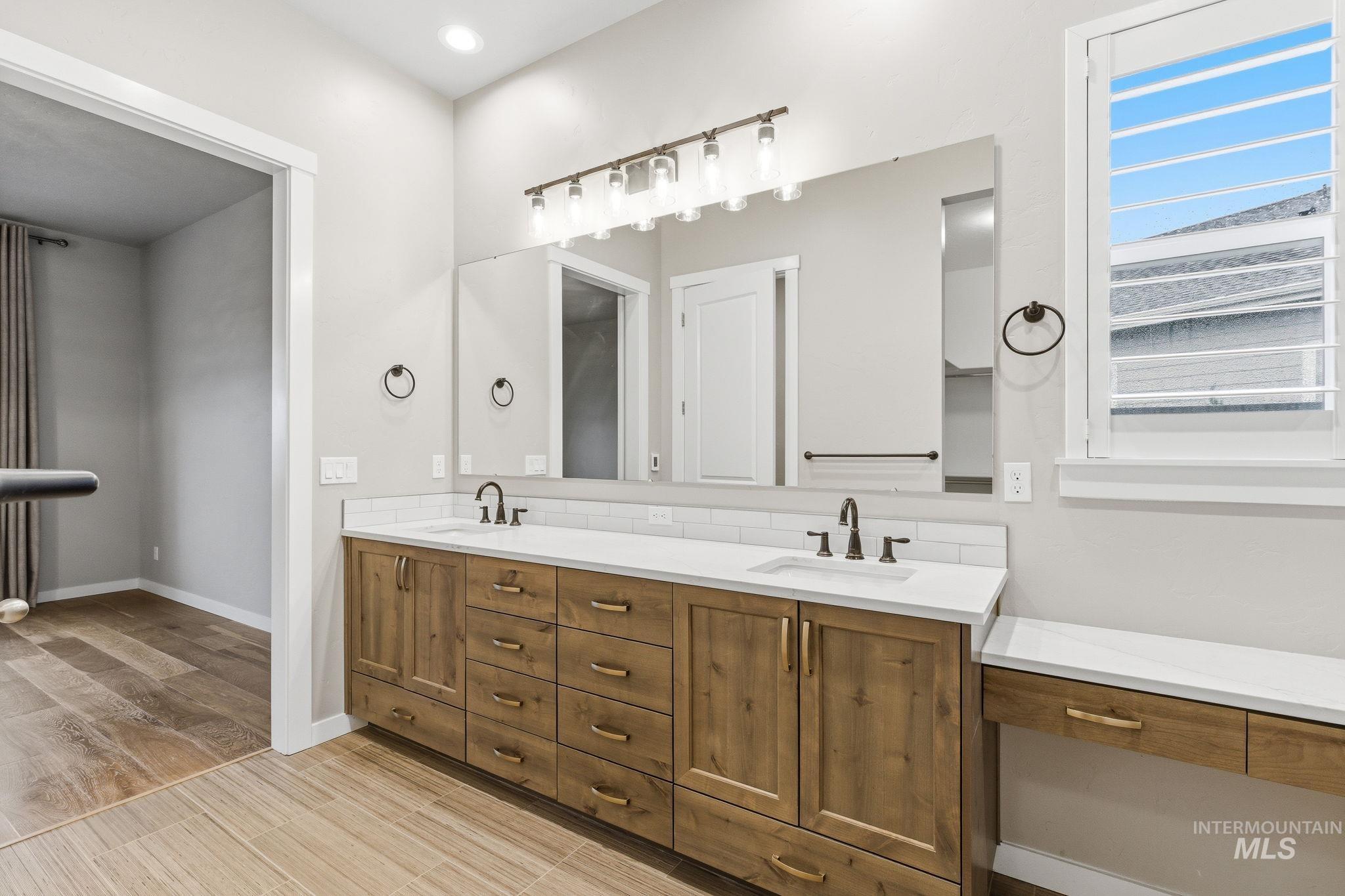 8739 W Pickett Creek St, Star, Idaho 83669, 2 Bedrooms, 2.5 Bathrooms, Residential For Sale, Price $675,000,MLS 98983455