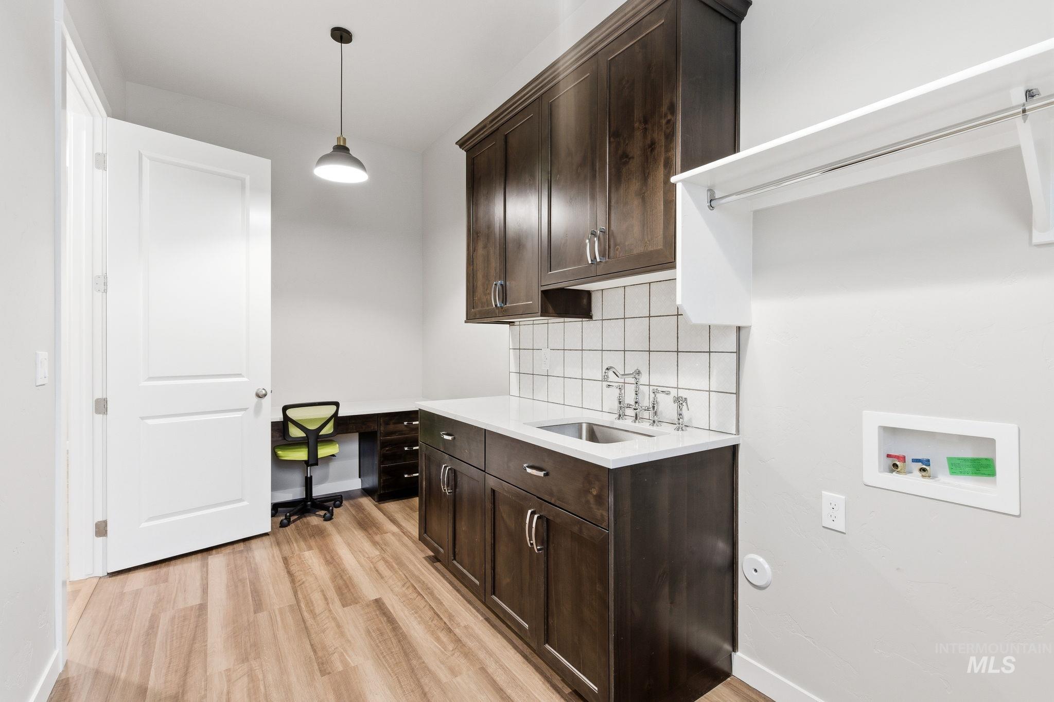 8739 W Pickett Creek St, Star, Idaho 83669, 2 Bedrooms, 2.5 Bathrooms, Residential For Sale, Price $675,000,MLS 98983455