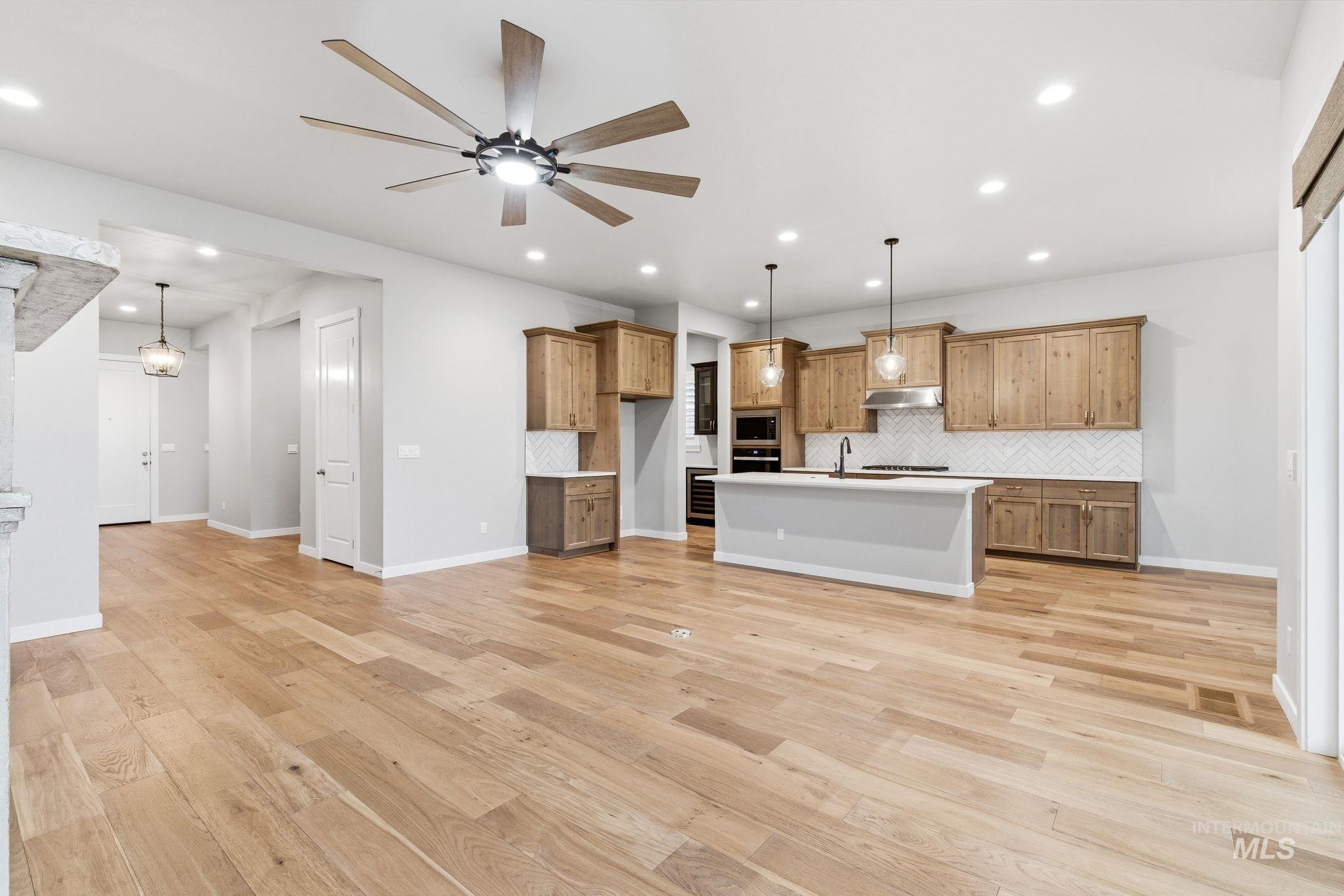 8739 W Pickett Creek St, Star, Idaho 83669, 2 Bedrooms, 2.5 Bathrooms, Residential For Sale, Price $675,000,MLS 98983455