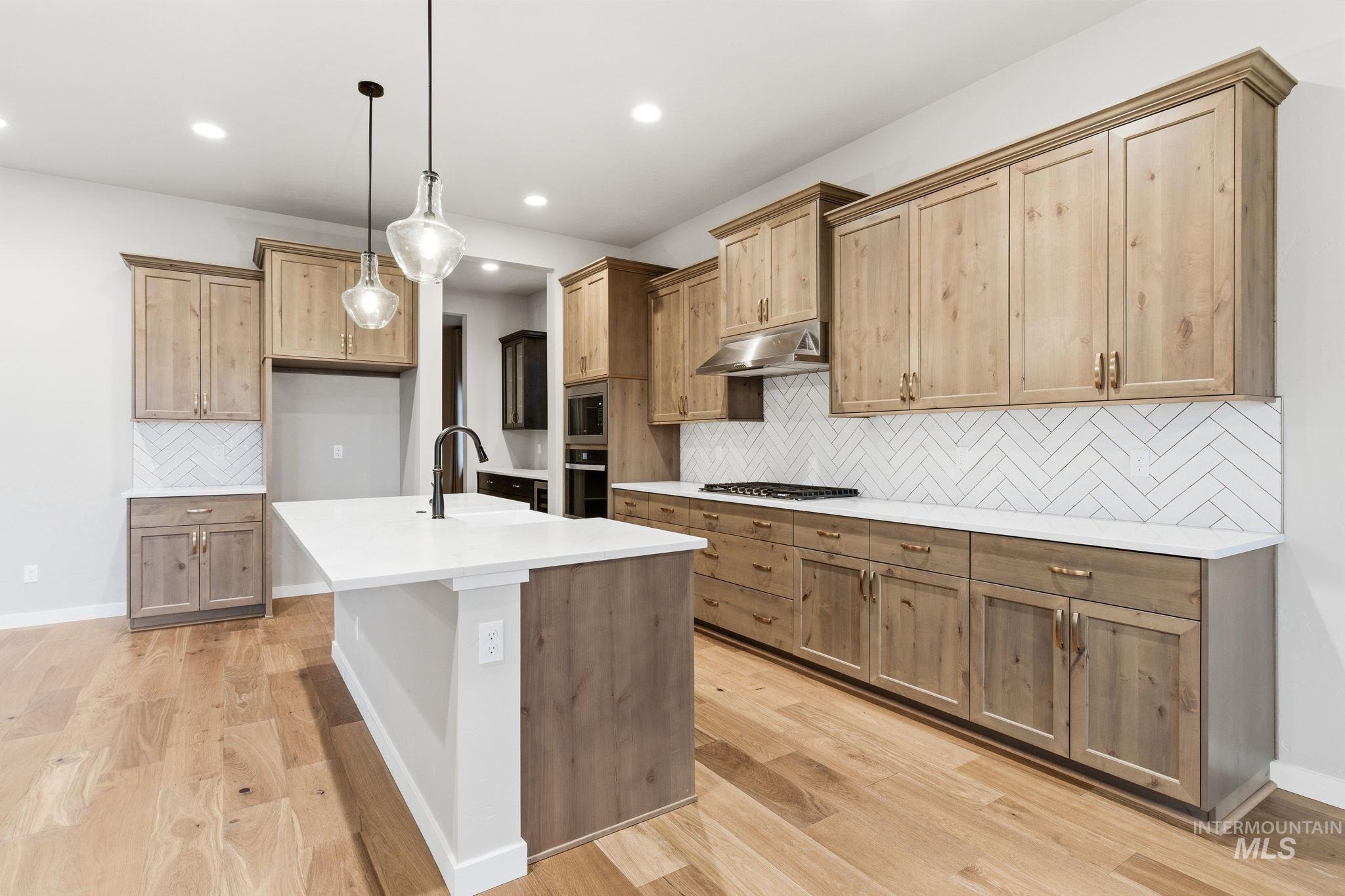 8739 W Pickett Creek St, Star, Idaho 83669, 2 Bedrooms, 2.5 Bathrooms, Residential For Sale, Price $675,000,MLS 98983455