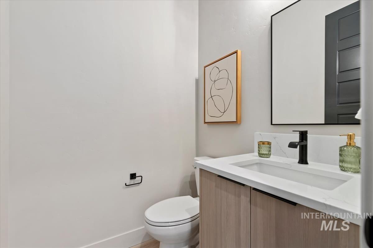 7689 W Lookout View St, Meridian, Idaho 83646, 3 Bedrooms, 2.5 Bathrooms, Residential For Sale, Price $899,900,MLS 98983456