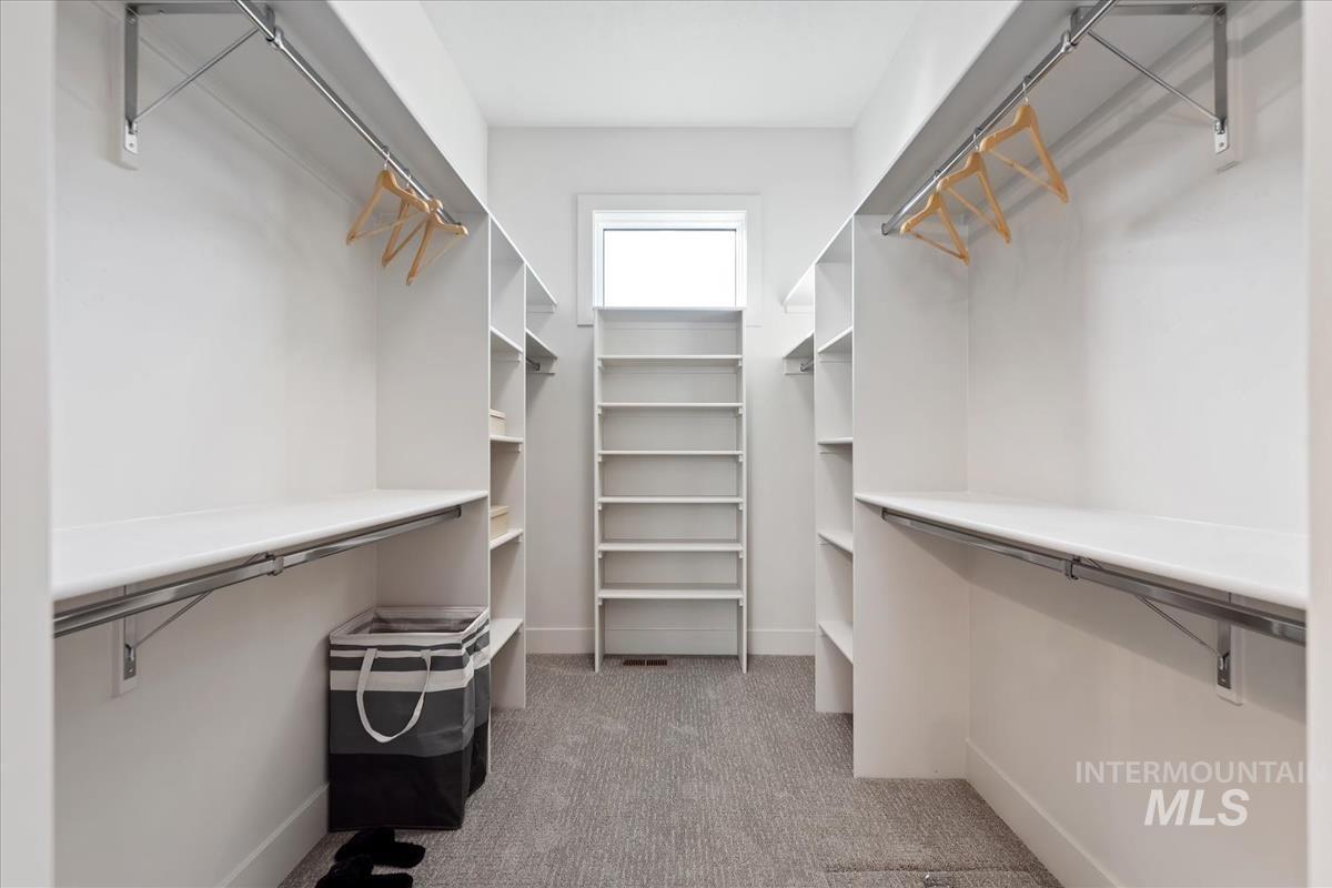 7689 W Lookout View St, Meridian, Idaho 83646, 3 Bedrooms, 2.5 Bathrooms, Residential For Sale, Price $899,900,MLS 98983456