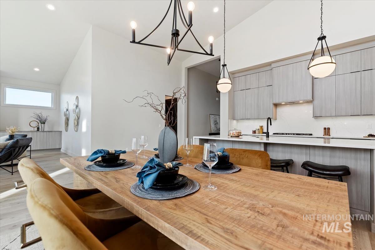 7689 W Lookout View St, Meridian, Idaho 83646, 3 Bedrooms, 2.5 Bathrooms, Residential For Sale, Price $924,900,MLS 98983456