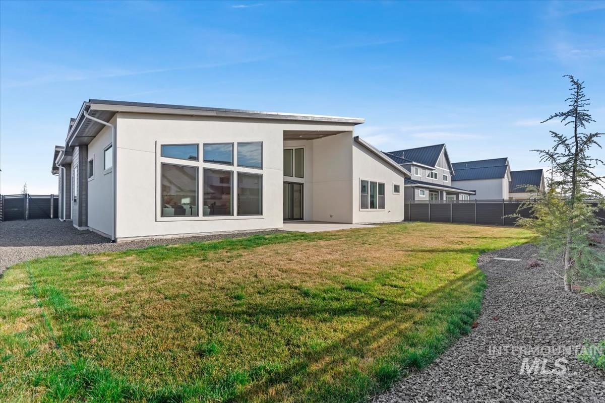 7689 W Lookout View St, Meridian, Idaho 83646, 3 Bedrooms, 2.5 Bathrooms, Residential For Sale, Price $924,900,MLS 98983456