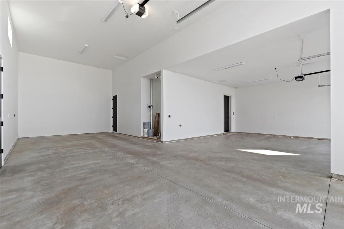 7689 W Lookout View St, Meridian, Idaho 83646, 3 Bedrooms, 2.5 Bathrooms, Residential For Sale, Price $899,900,MLS 98983456