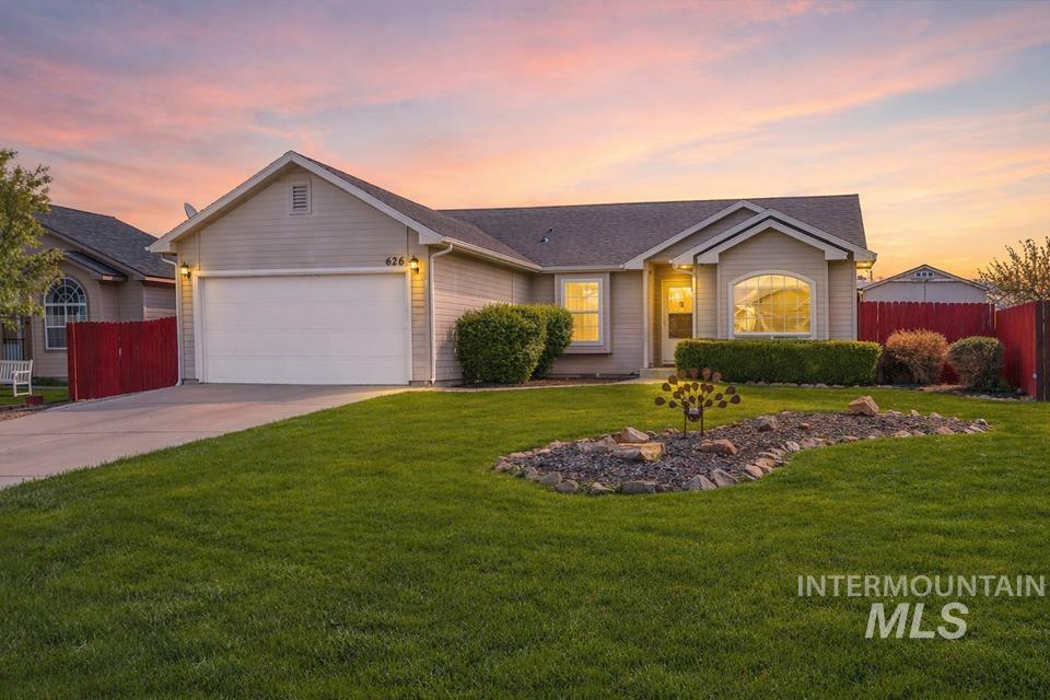 626 Colton St, New Plymouth, Idaho 83655, 3 Bedrooms, 2 Bathrooms, Residential For Sale, Price $370,000,MLS 98983459