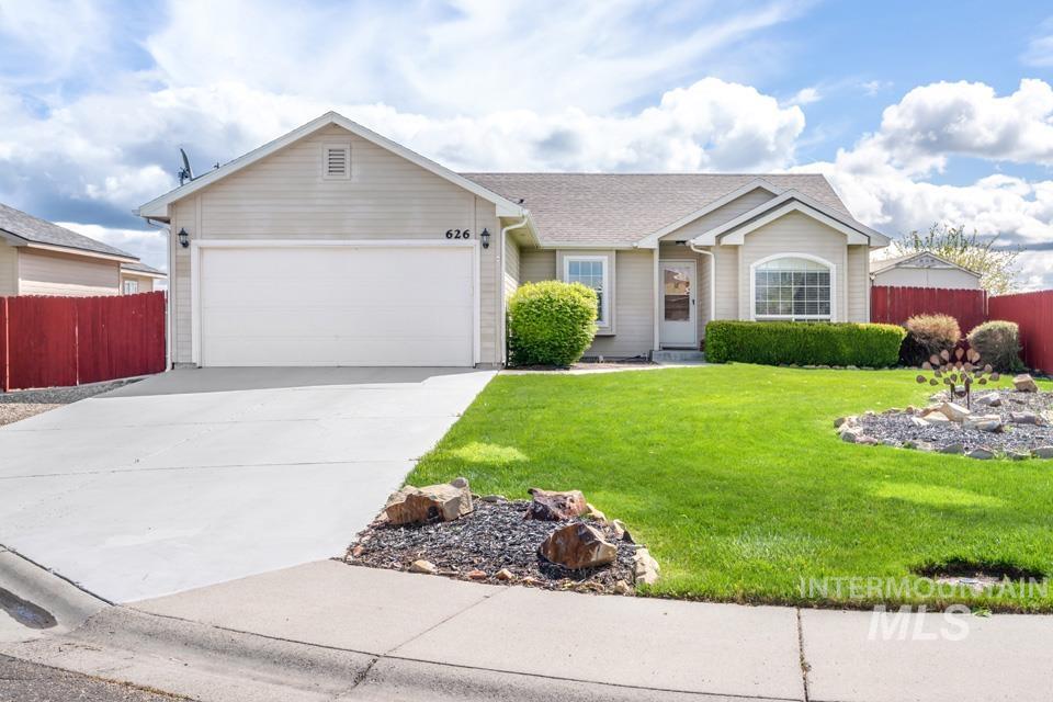 626 Colton St, New Plymouth, Idaho 83655, 3 Bedrooms, 2 Bathrooms, Residential For Sale, Price $370,000,MLS 98983459