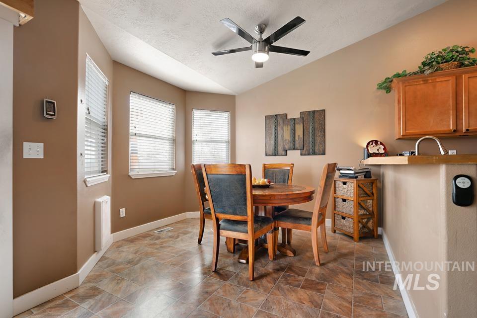 626 Colton St, New Plymouth, Idaho 83655, 3 Bedrooms, 2 Bathrooms, Residential For Sale, Price $370,000,MLS 98983459