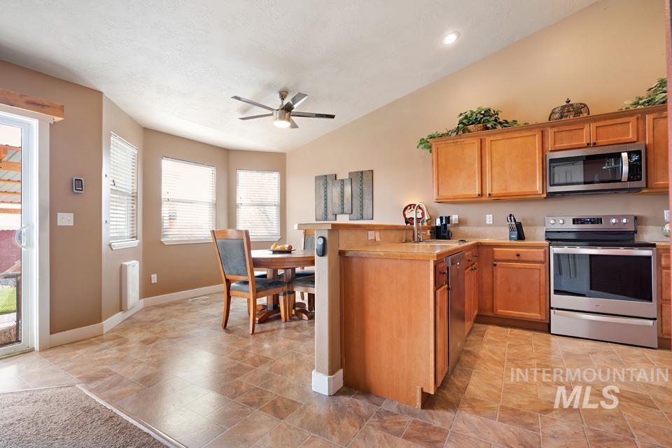 626 Colton St, New Plymouth, Idaho 83655, 3 Bedrooms, 2 Bathrooms, Residential For Sale, Price $370,000,MLS 98983459